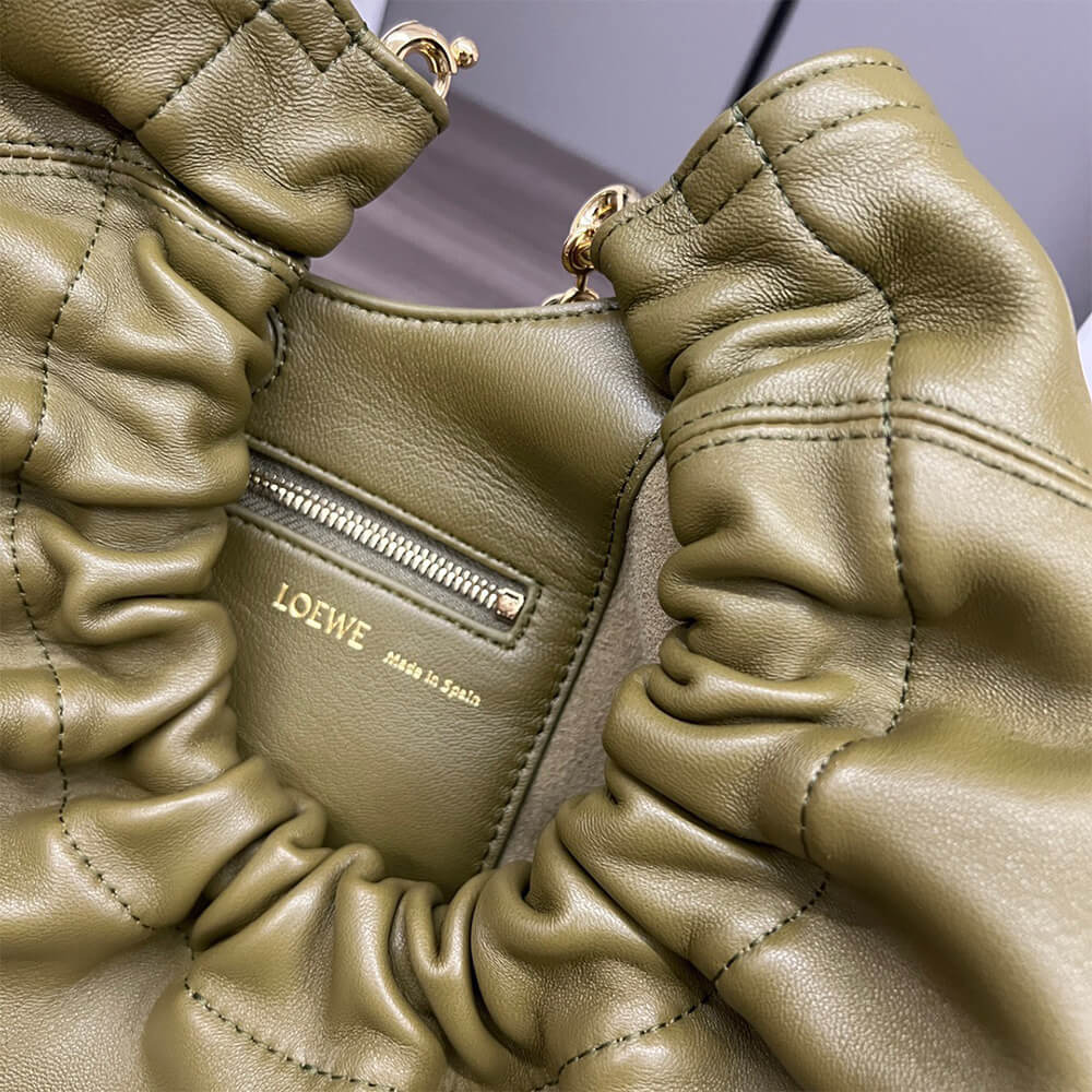 Loewe Small Squeeze bag in nappa lambskin - Top Club