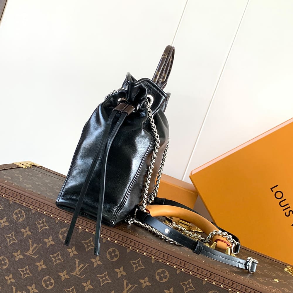 LV Off Duty Backpack Vibe(HIGH-END GRADE) - Top Club