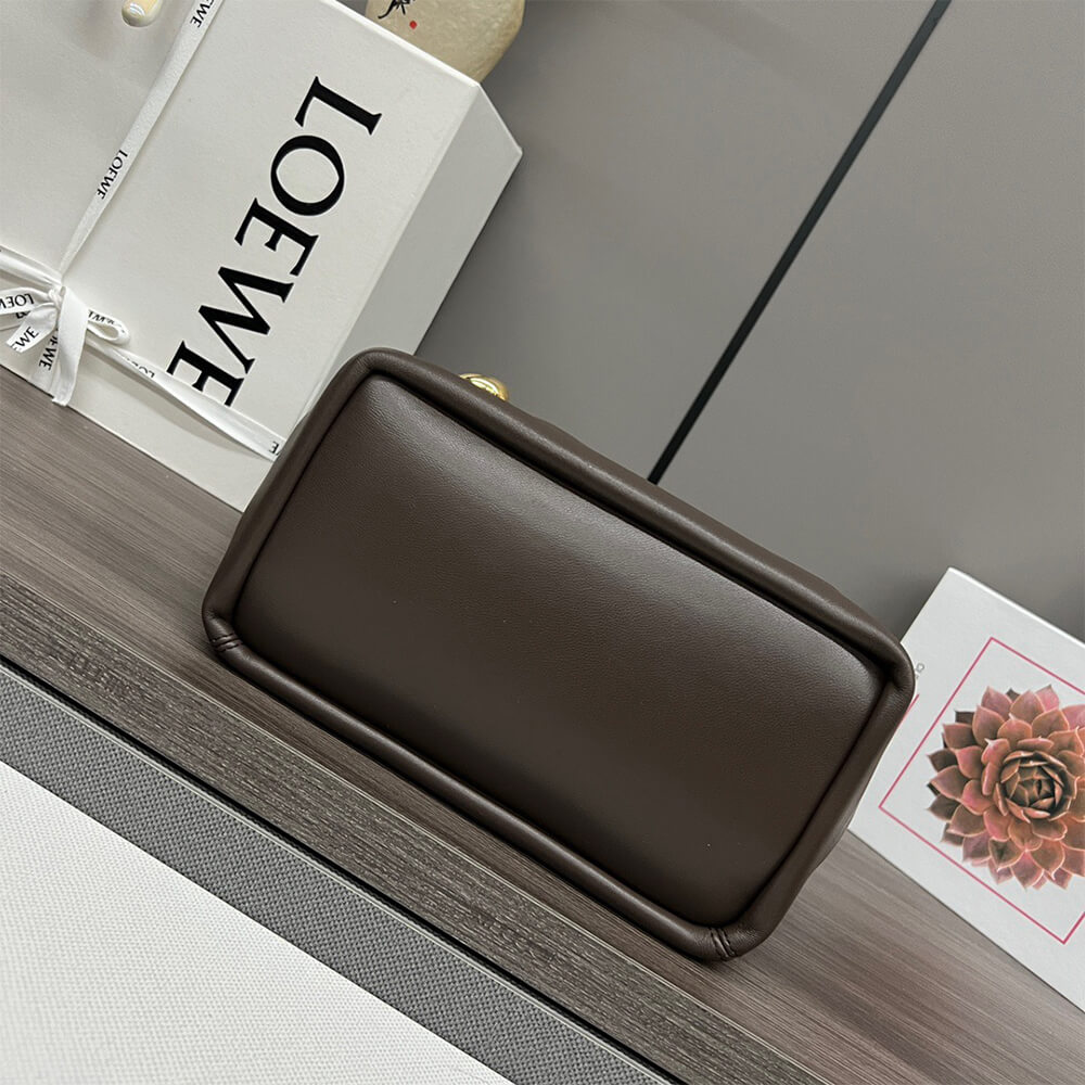 Loewe Small Squeeze bag in nappa lambskin - Top Club