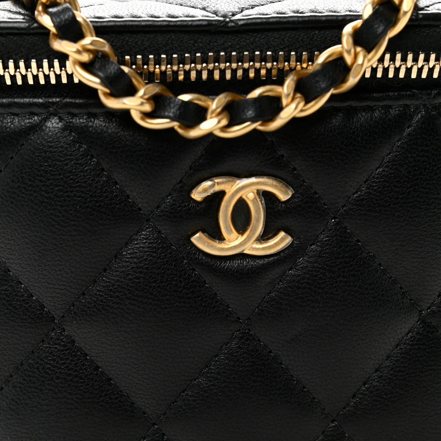 Lambskin Quilted Mini Pearl Crush Vanity Case With Chain Black - Top Club