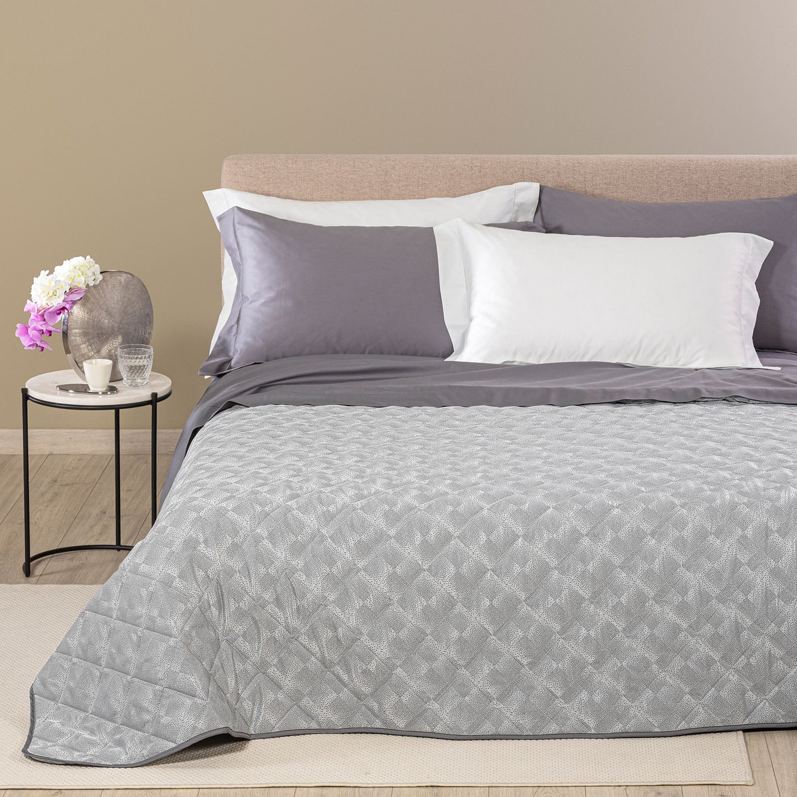 Copriletto Trapuntato In Raso Jacquard Texture Matrimoniale Grigio Dreaming