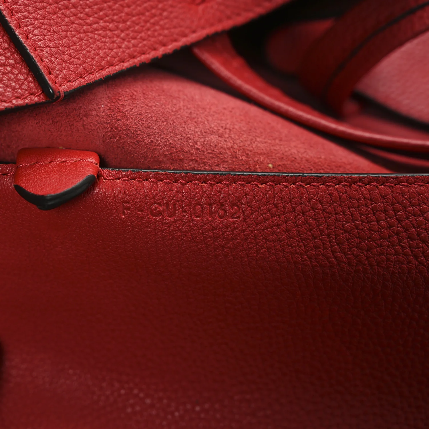 Soft Grained Calfskin Medium Belt Cabas Phantom Coquelicot - Top Club