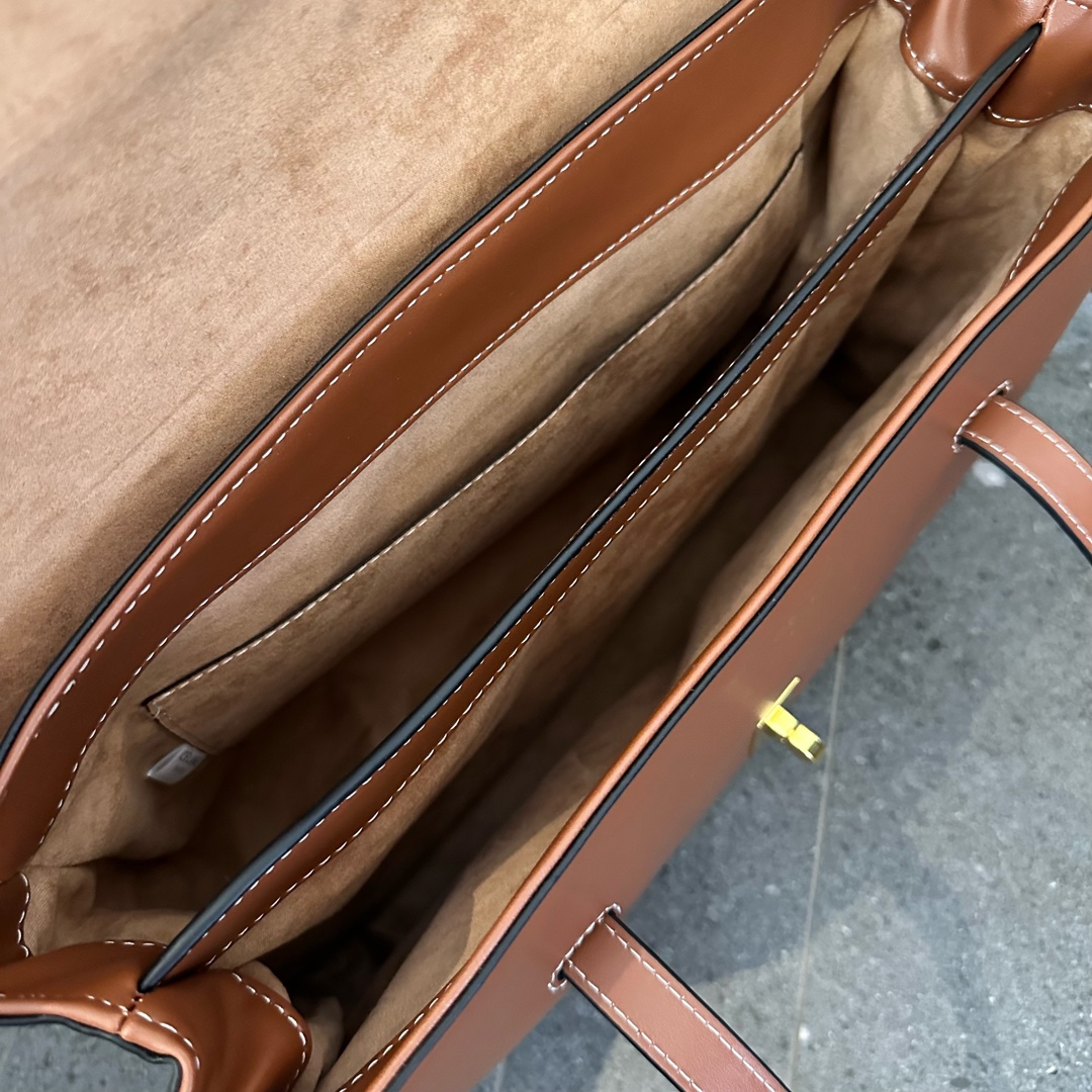 MEDIUM SOFT 16 BAG IN SMOOTH CALFSKIN TAN size: 33 * 25cm - Top Club