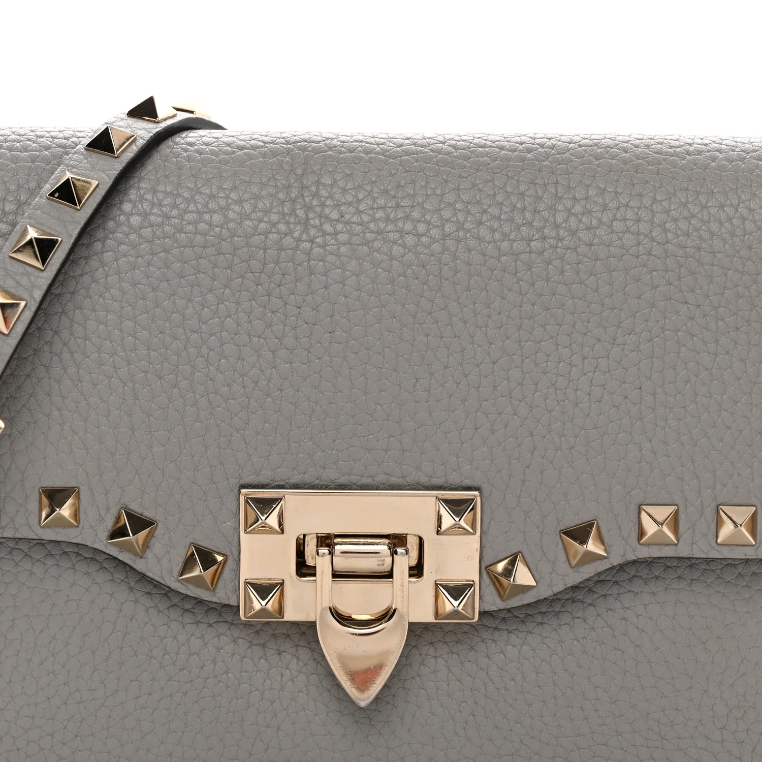Pebbled Calfskin Medium Rockstud Flip Lock Crossbody Bag Pastel Grey - Top Club