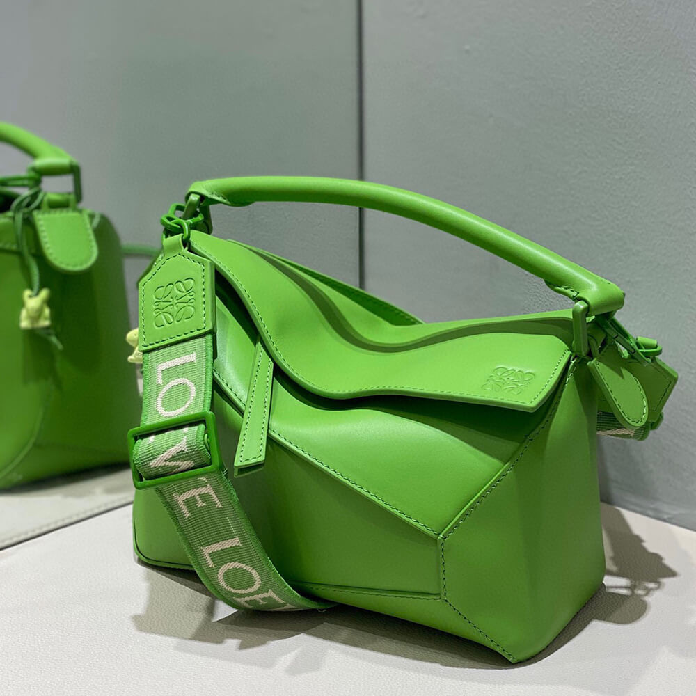 LOEWE Small Puzzle Bag - Top Club