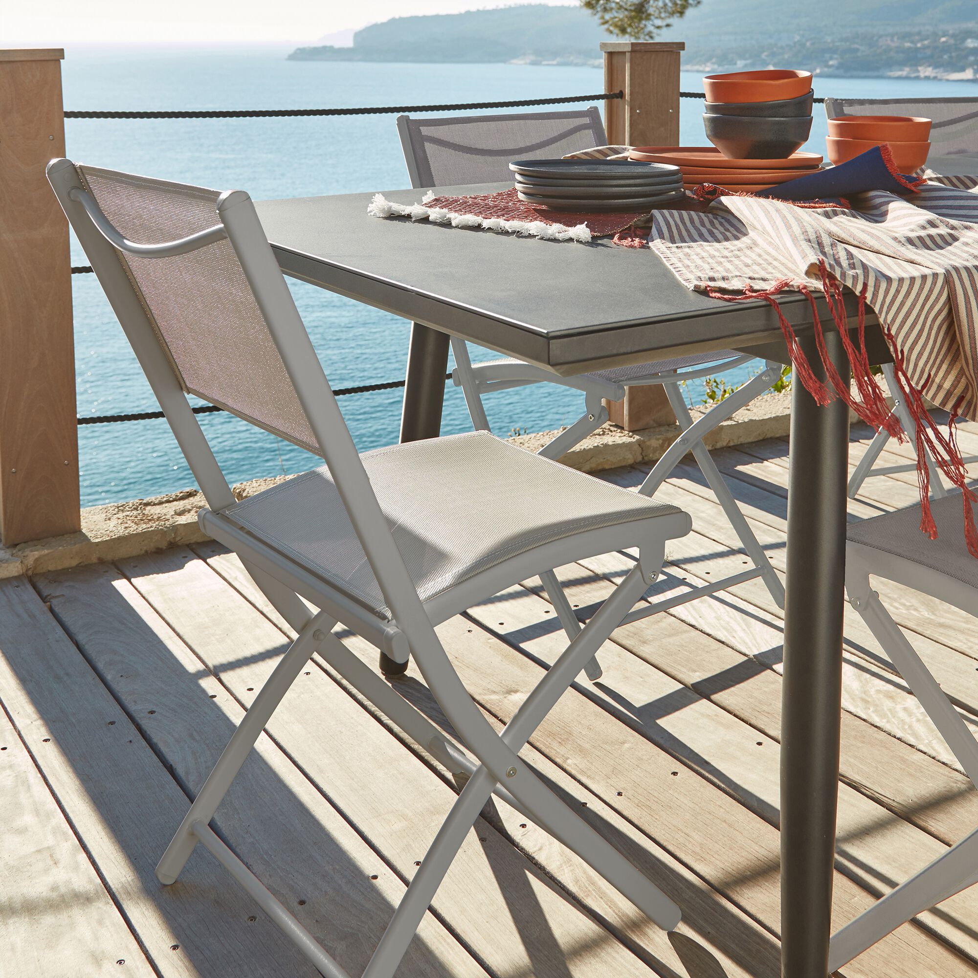 LIMONE - Chaise de jardin pliante en acier et textilène - gris vésuve