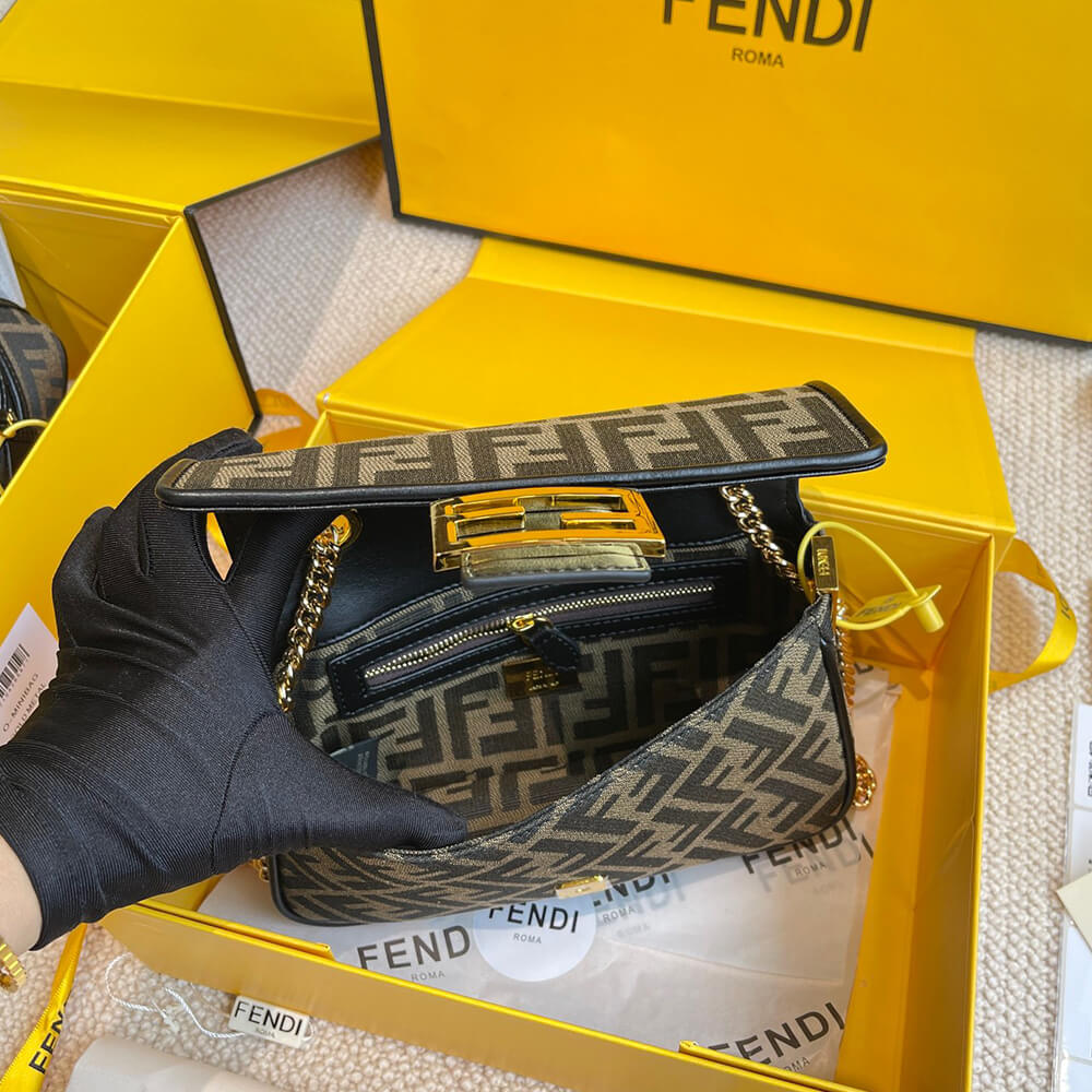 Fendi Baguette Chain Midi - Top Club