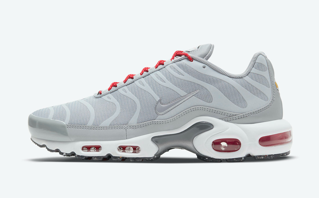 Air Max Plus  Light Smoke Grey Red  DD7112-001 - Sneaker Replica Workshop