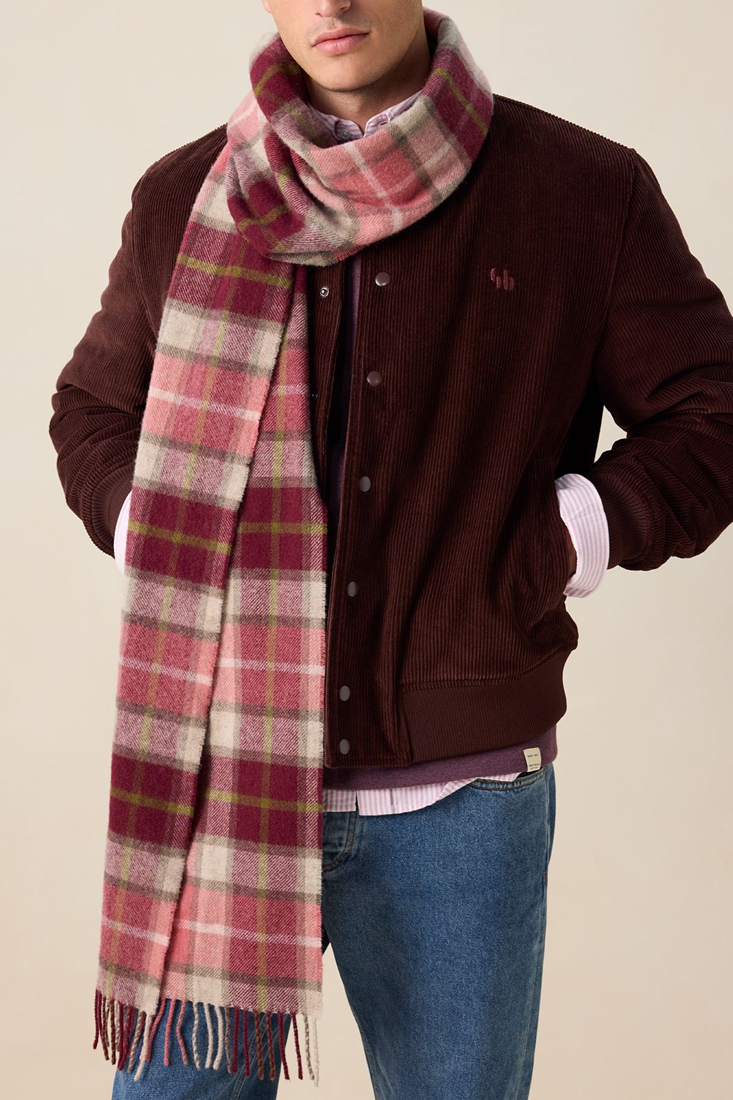 Donkerrode geruite wollen sjaal