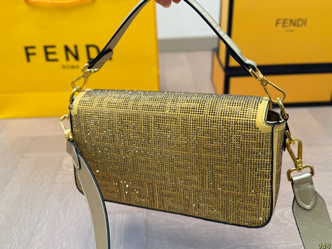 Fen new arrival Baguette Chain bag size??26*15 cm - Top Club