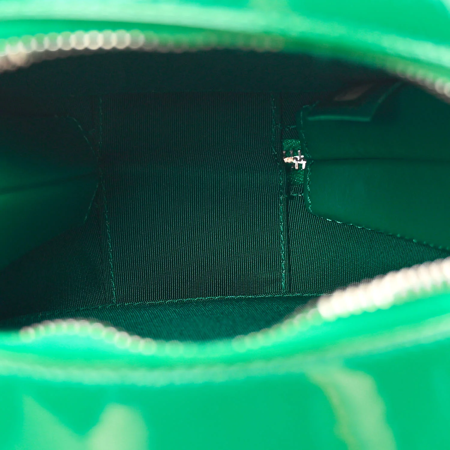 Glazed Calfskin Round As Earth Evening Bag Green - Top Club