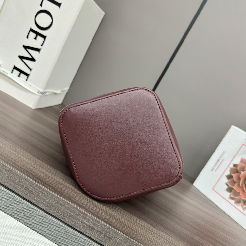 LOEWE Mini Pebble bucket in smooth calfskin(high-end grade) - Top Club