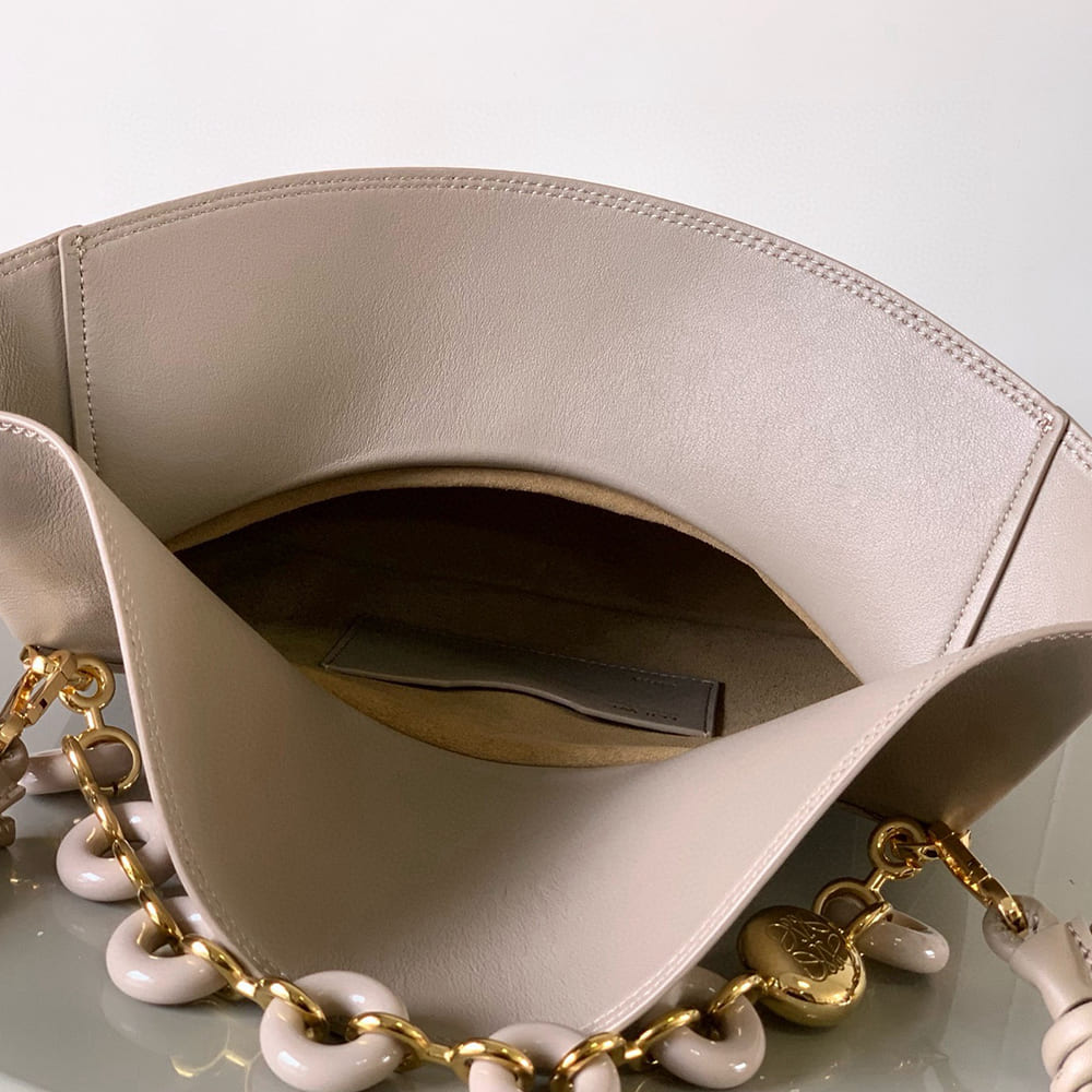 Loewe Medium Ola bag in smooth calfskin(HIGH-END GRADE) - Top Club