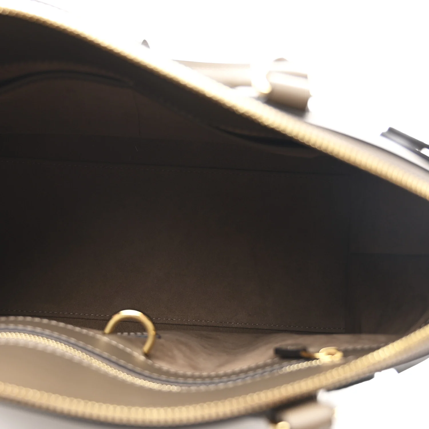 Taurillon Calfskin Vendome MM Earth - Top Club