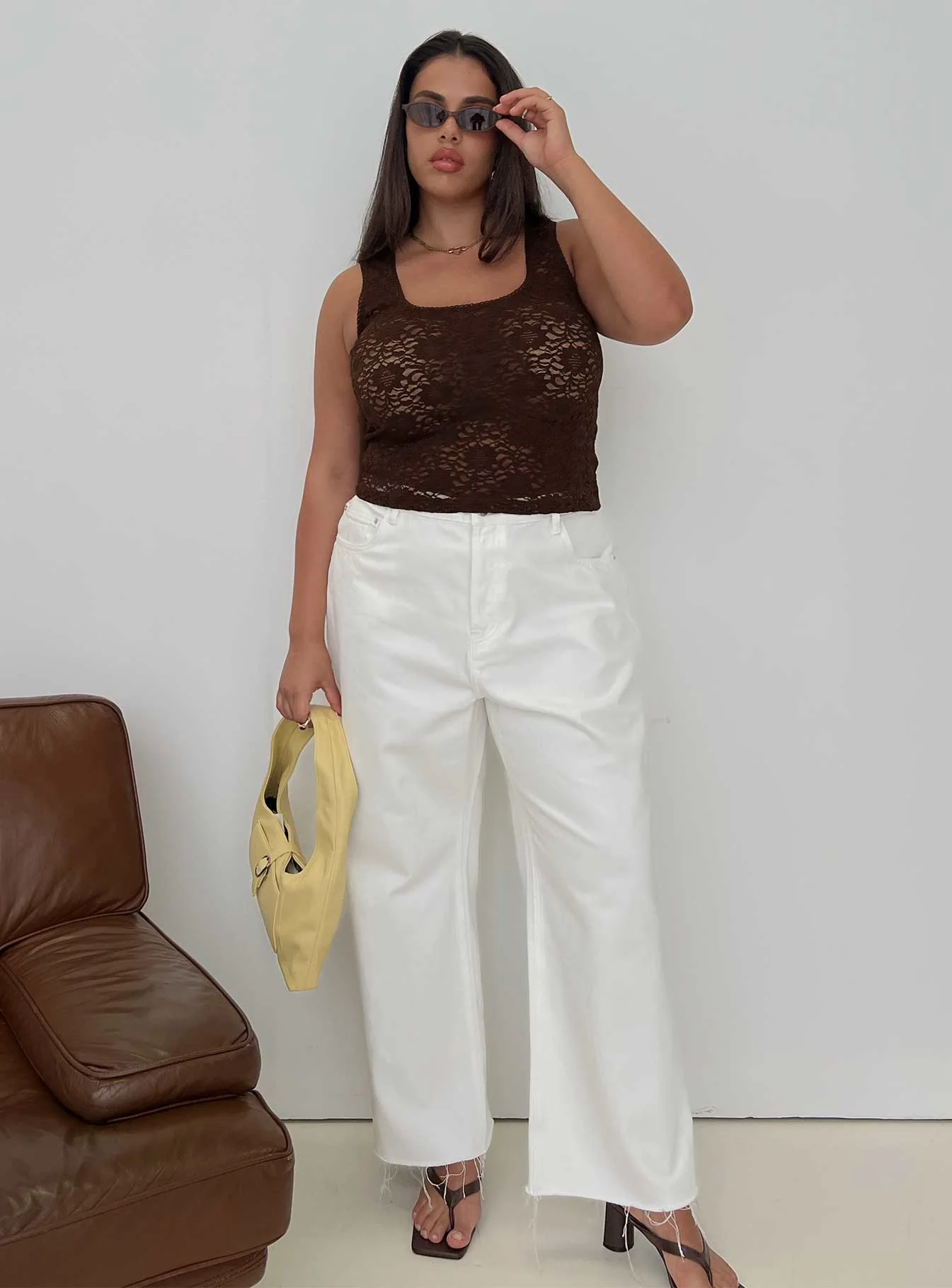 Bennington Lace Top Brown Curve