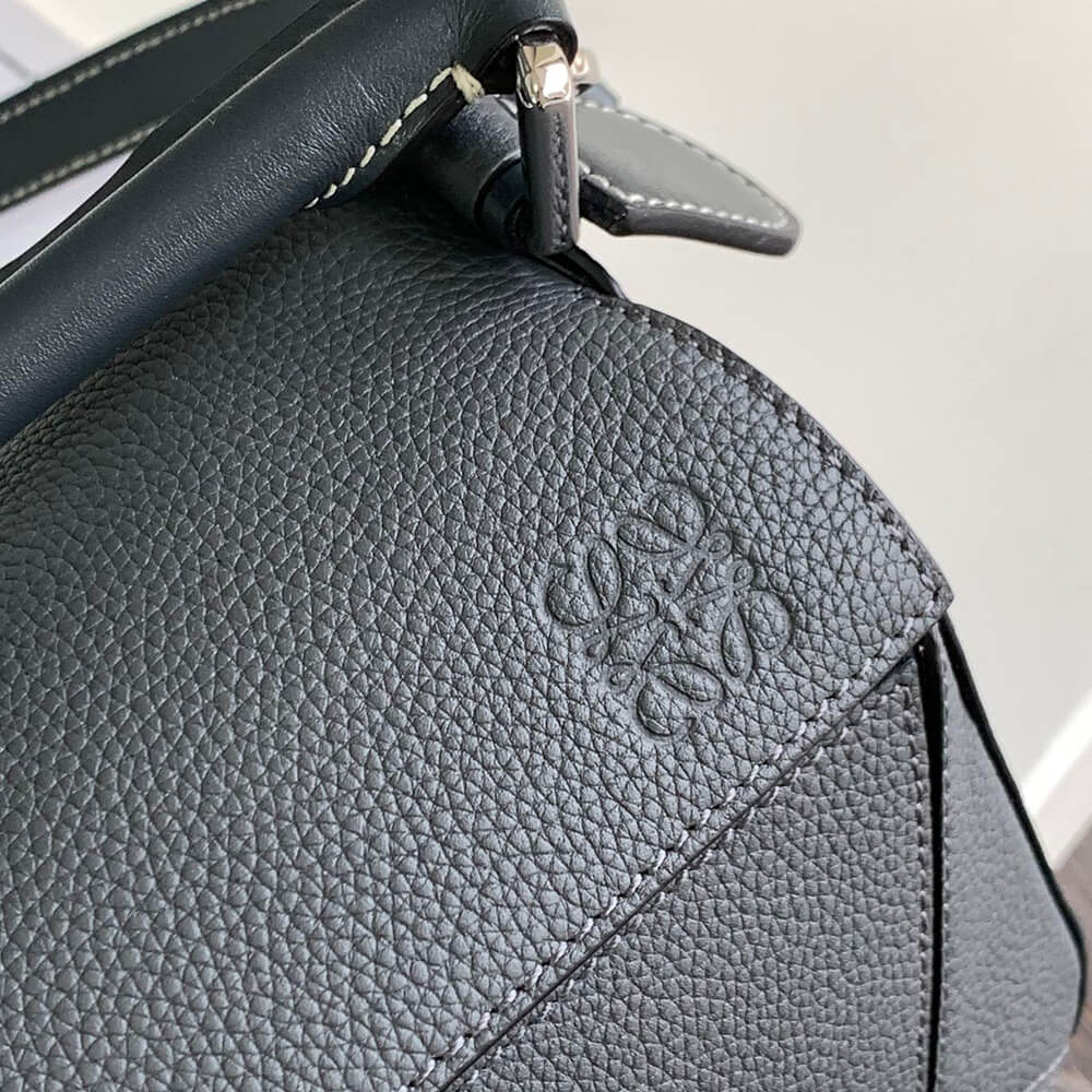 LOEWE Small Puzzle Bag - Top Club
