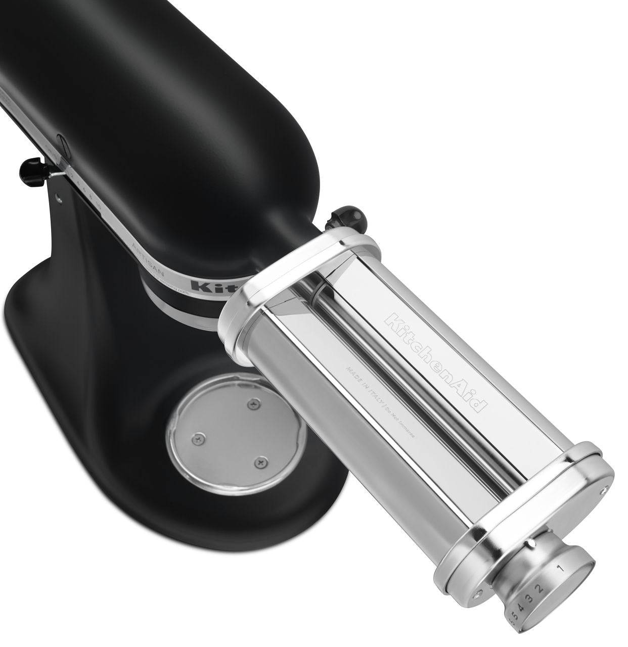 KitchenAid Artisan Serie 5 Quart Tilt-Head Stand Mixer, Black Matte (KSM150PSBM)