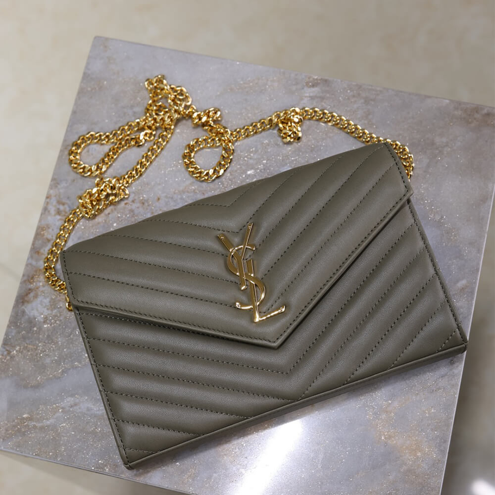 YSL cassandre chain wallet in lambskin - Top Club