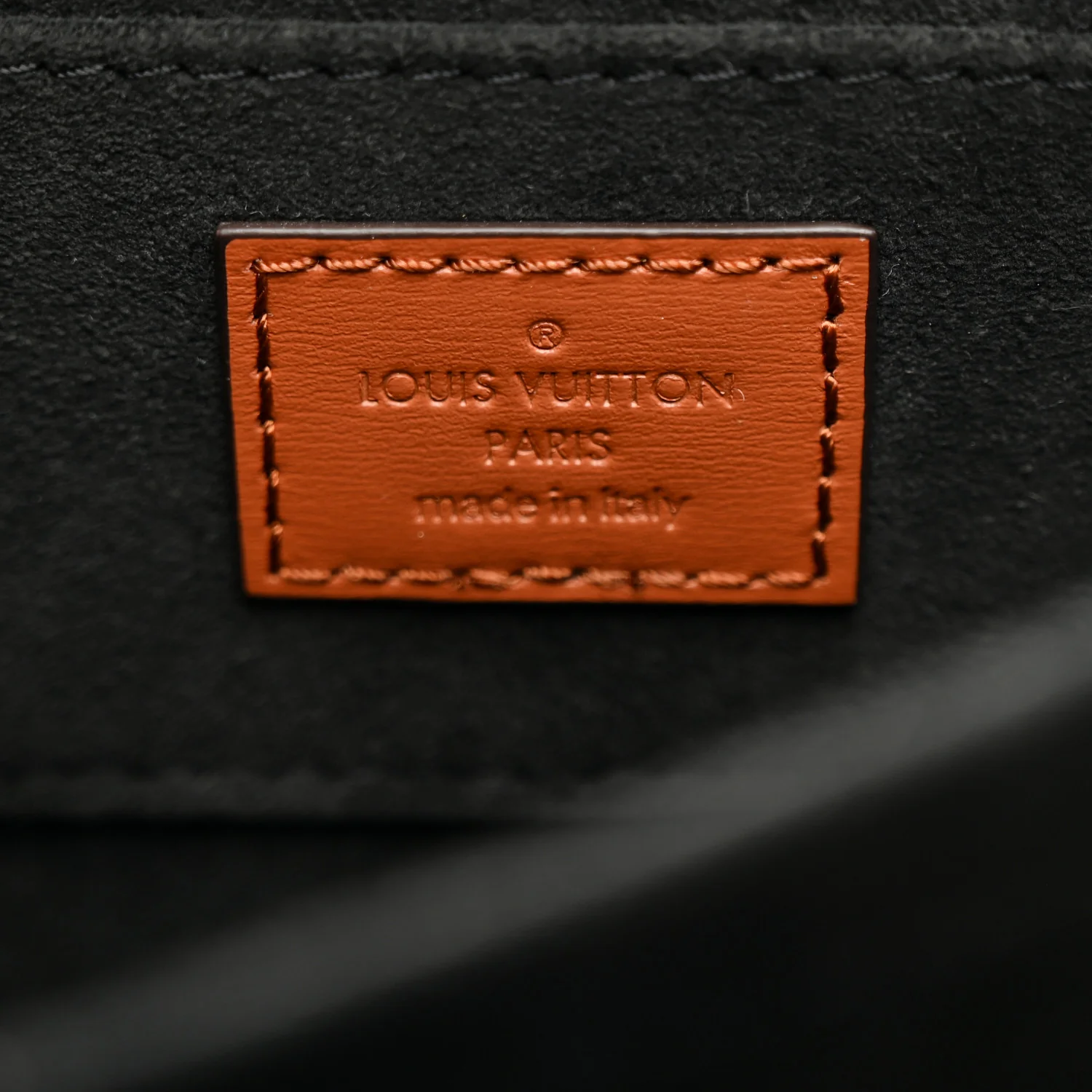 Reverse Monogram Dauphine Mini - Top Club
