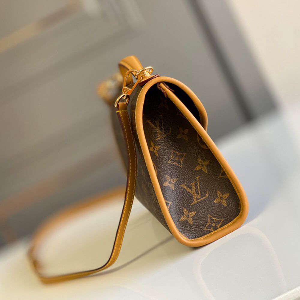 LV IVY Shoulder Bag - Top Club