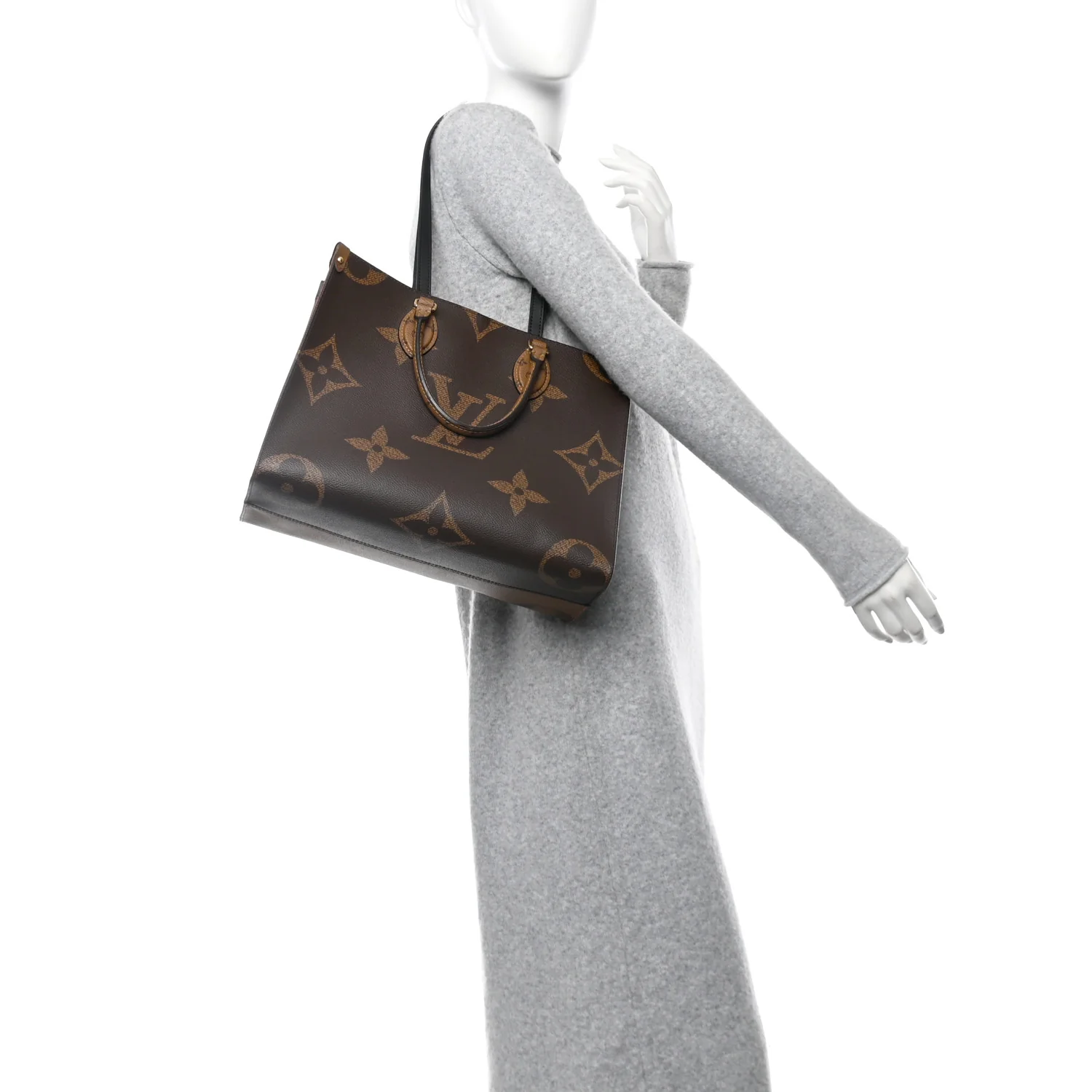 Reverse Monogram Giant Onthego MM