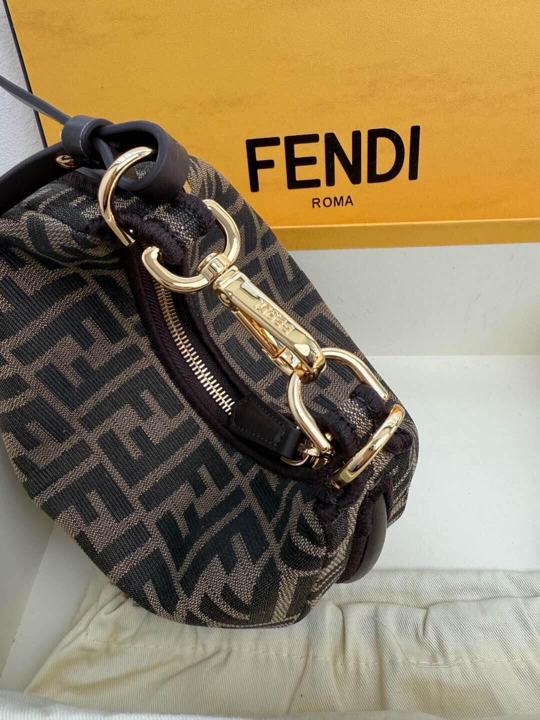 Fendigraphy Mini(HIGH-END GRADE) - Top Club