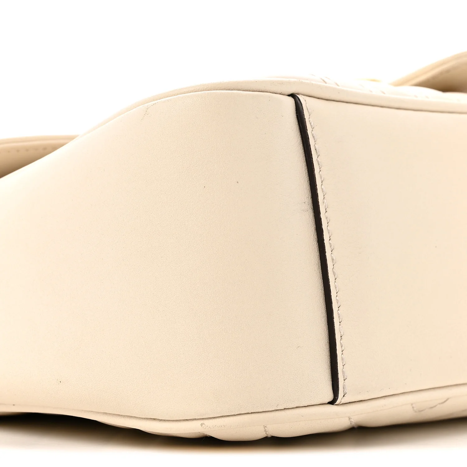 Calfskin Matelasse Small GG Marmont Shoulder Bag White - Top Club