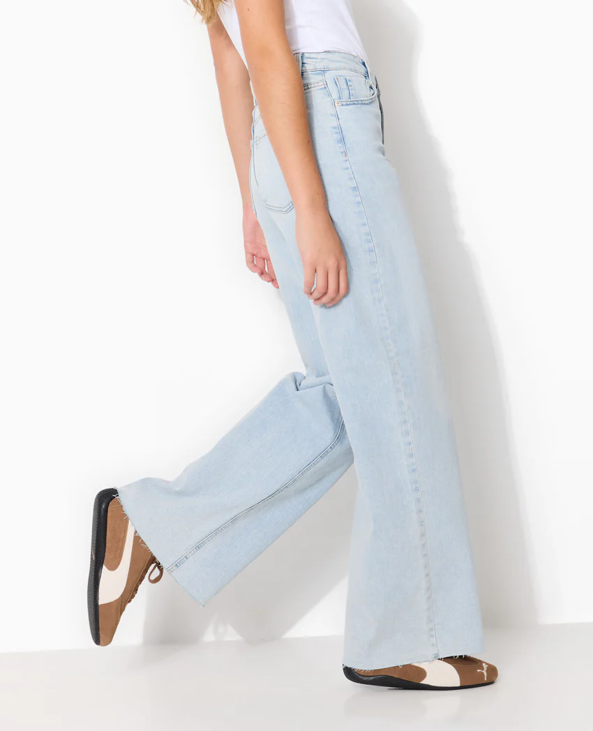 Pimkie J71-1 / Jean wide taille haute avec bas coupés