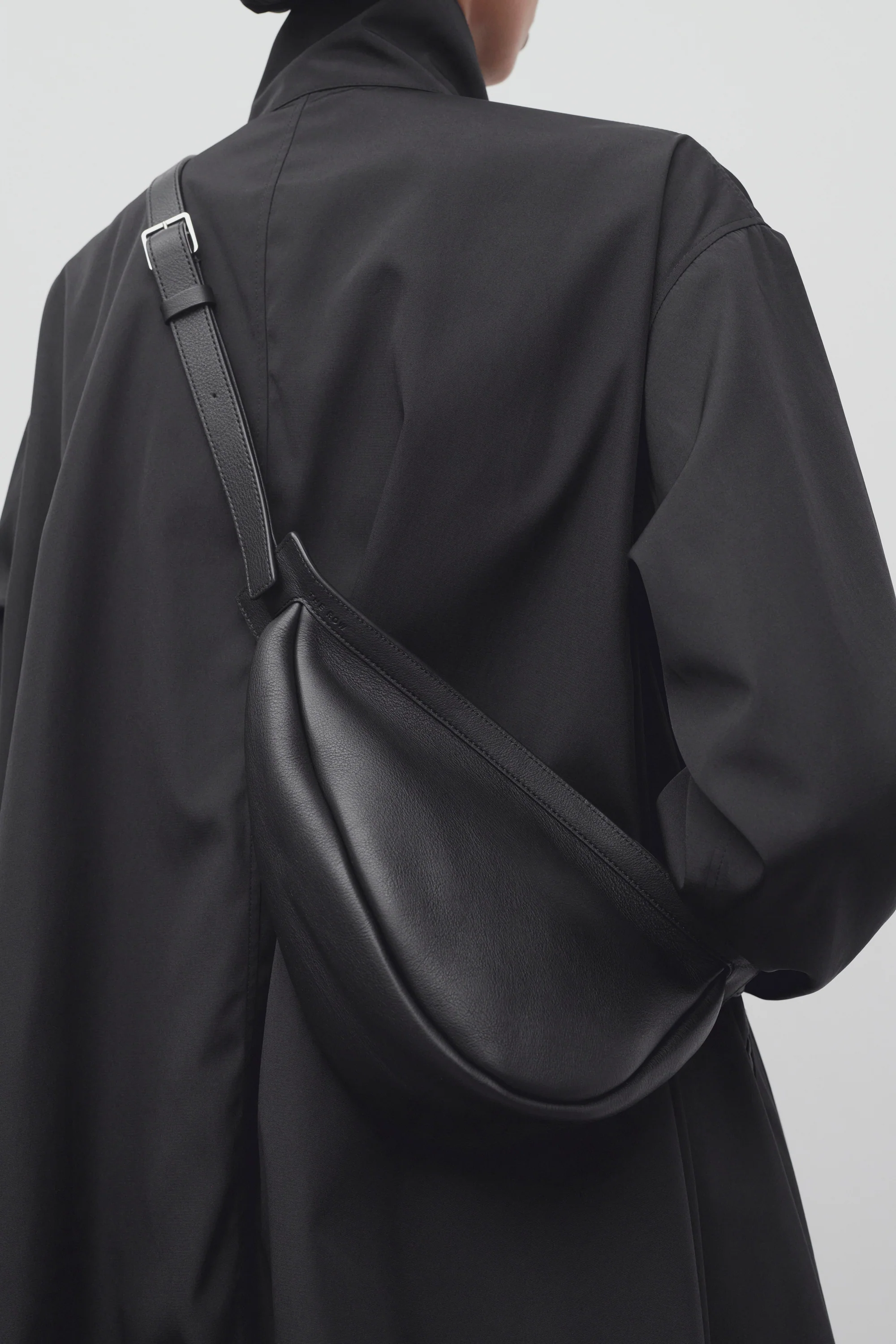 Small Slouchy Banana Bag in Leather - Top Club