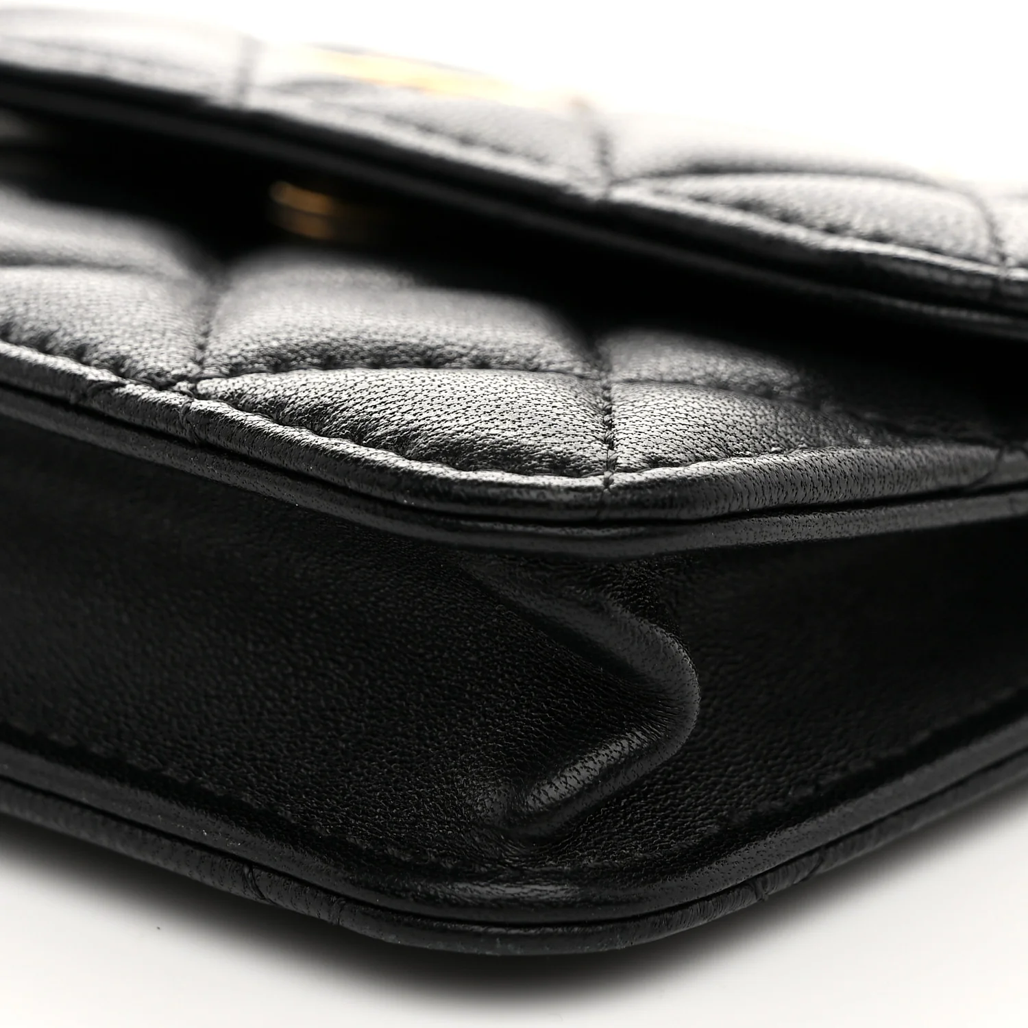 Lambskin Quilted Pearl Crush Clutch With Chain Black - Top Club