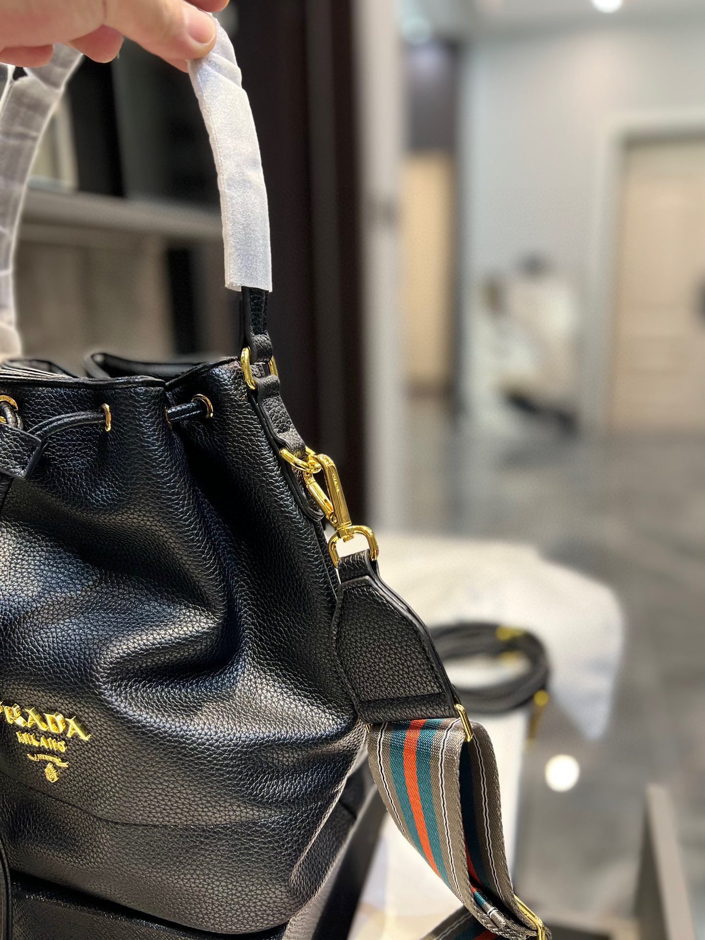 Pra new arrival bucket bag size : 25 * 21 cm - Top Club