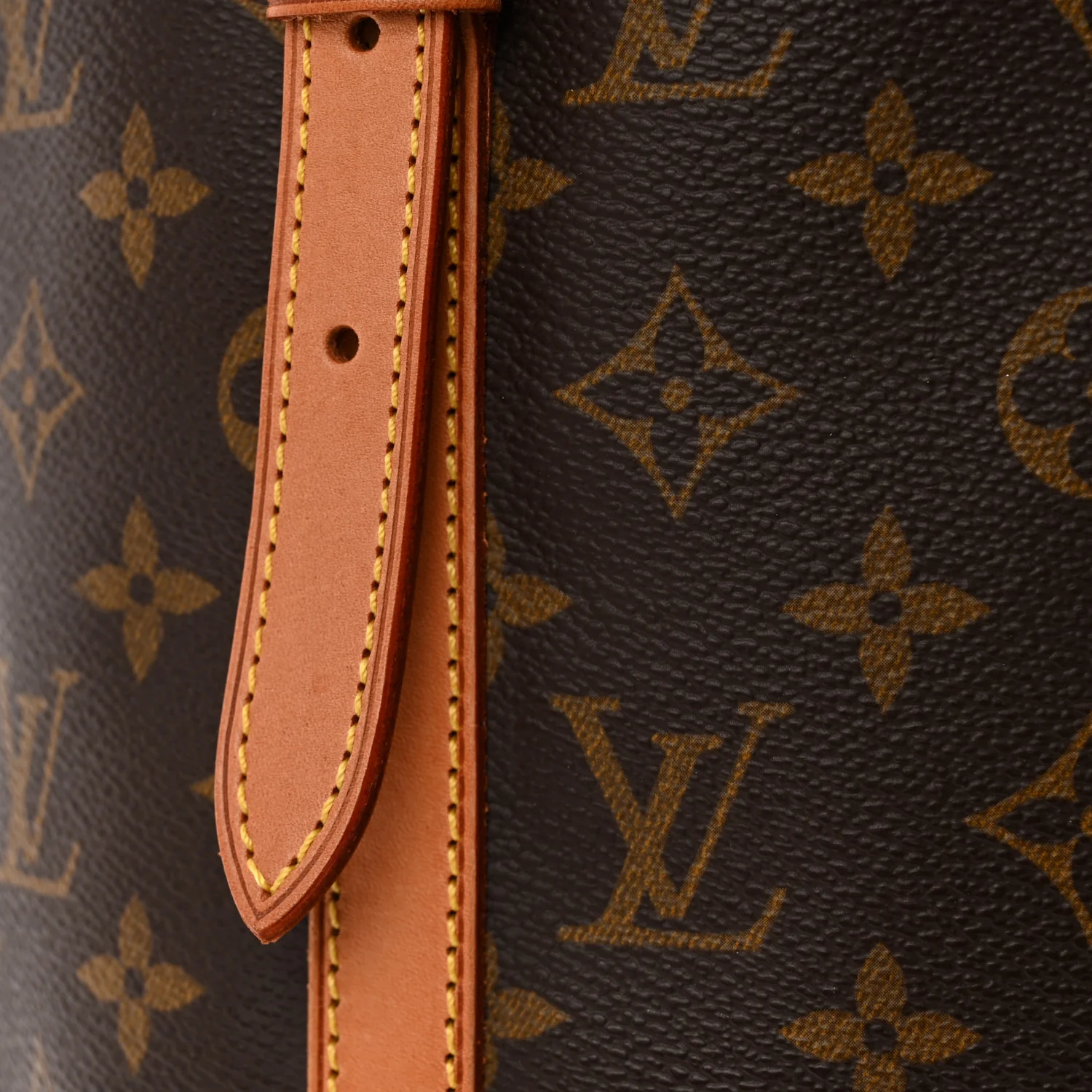 Monogram Bucket 27 - Top Club