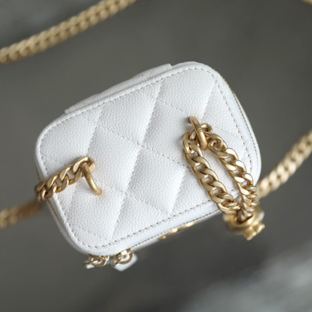 CHANEL Quilted Heart Crush Mini Vanity with Chain(high-end grade) - Top Club