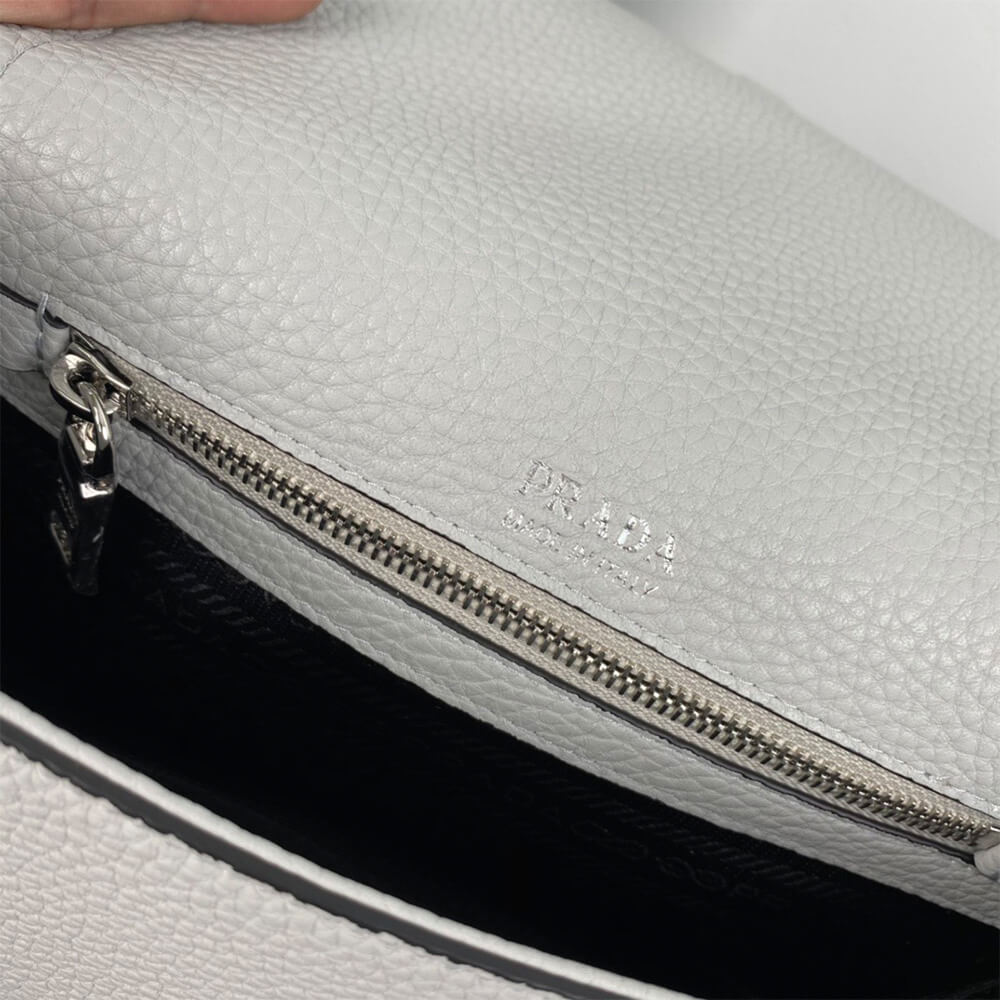 Prada Leather shoulder bag(high-end grade) - Top Club