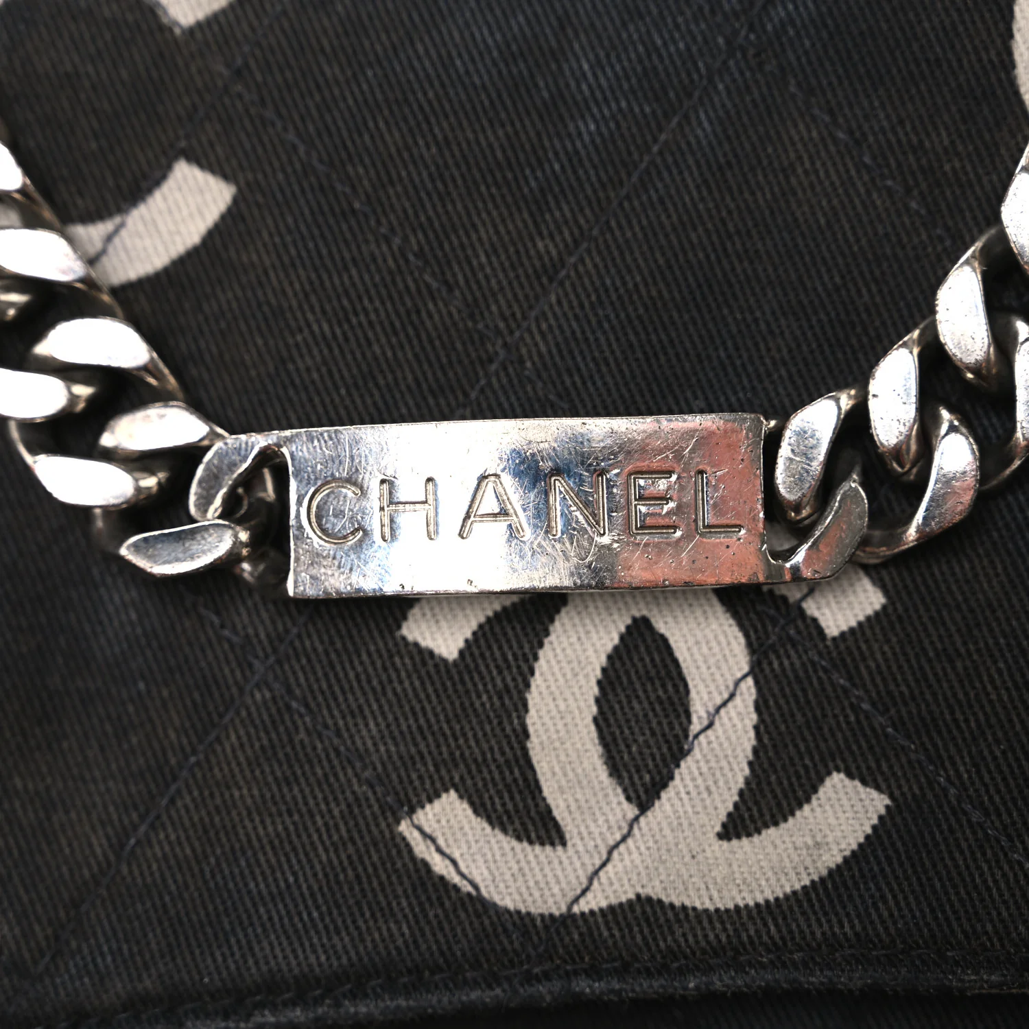 Canvas Quilted Letter Printed Flap Black - Top Club