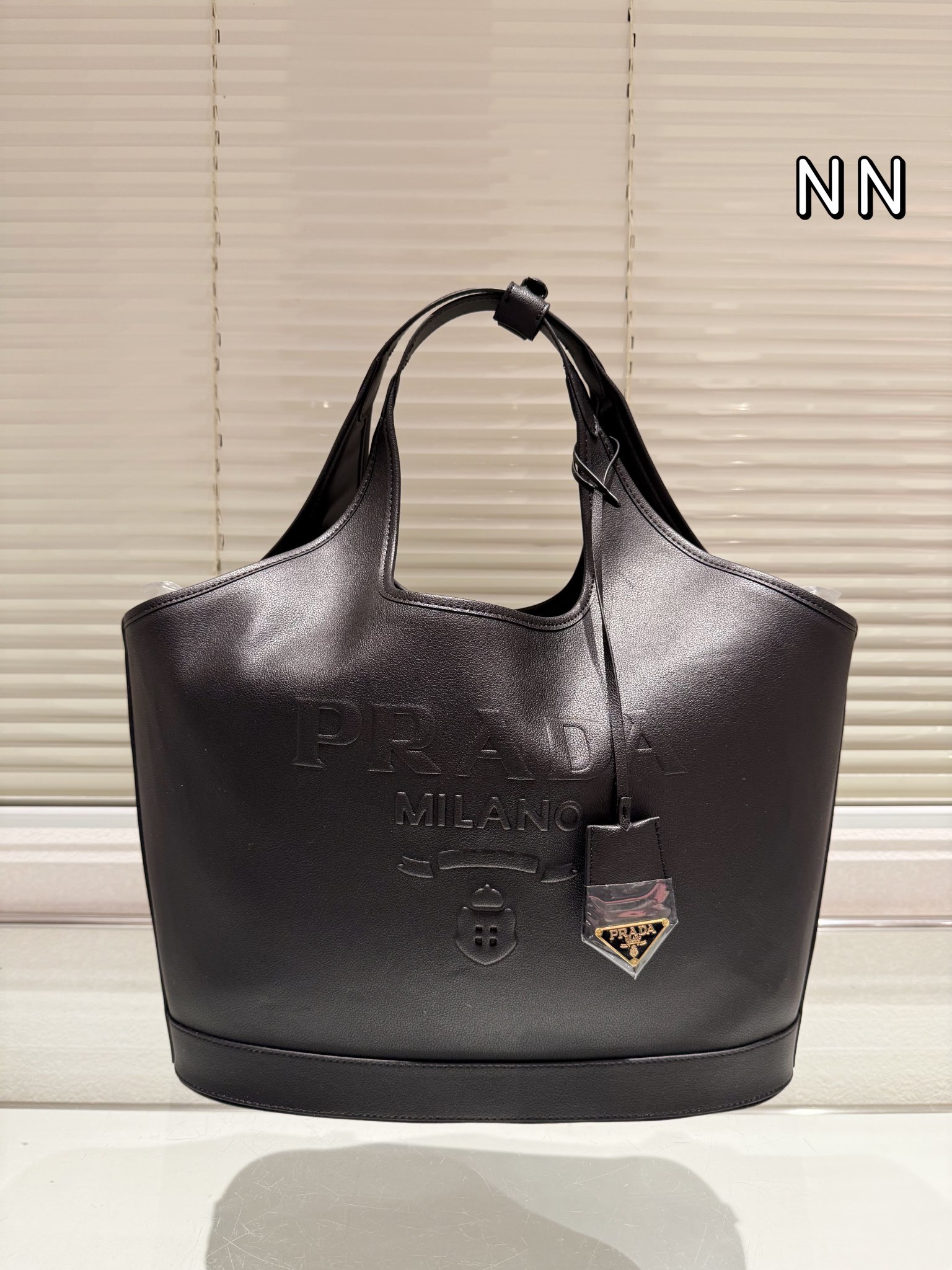 Pra new arrival tote bag size:28*22 cm