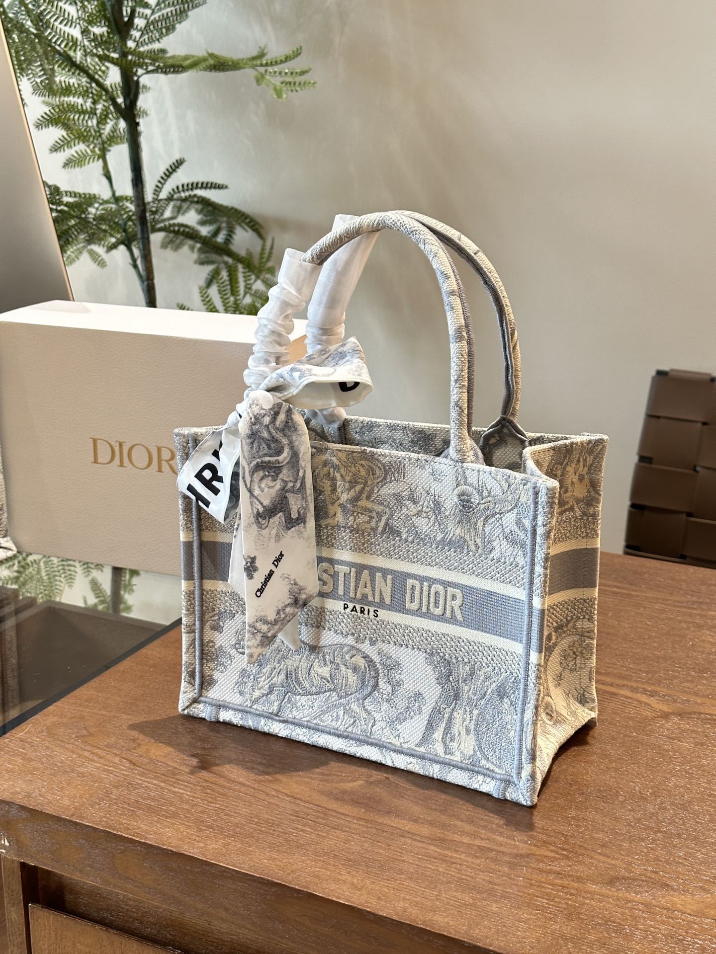 D new arrival tote bag - Top Club
