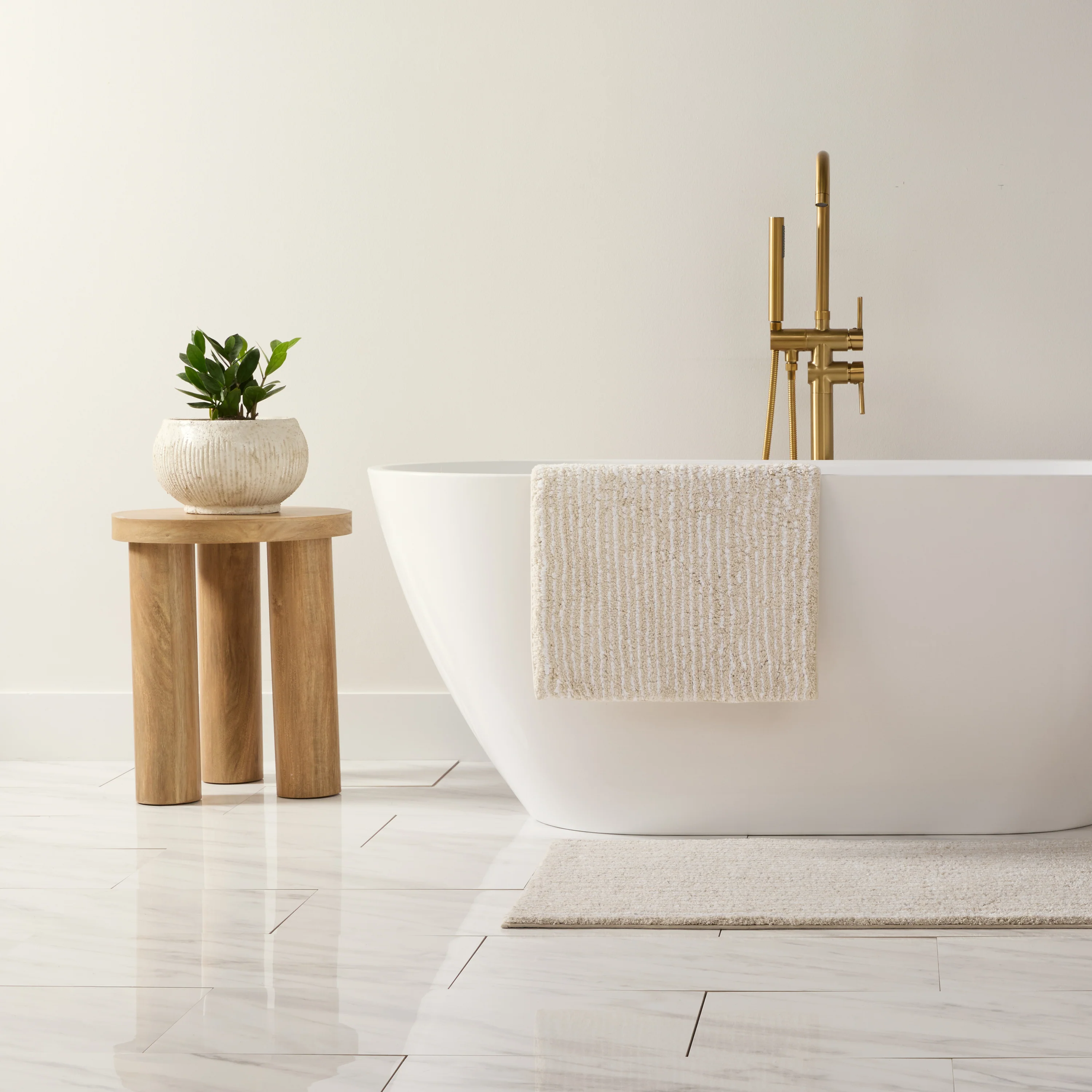 100% Cotton Pin Striped Patterned Bath Mat