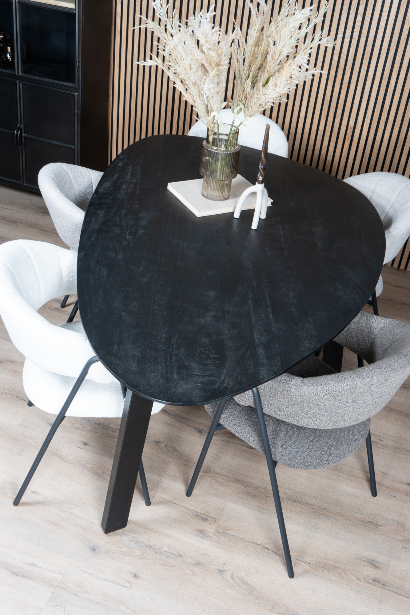 Eettafel Tinus Zwart - Kiezelvormig 200 cm