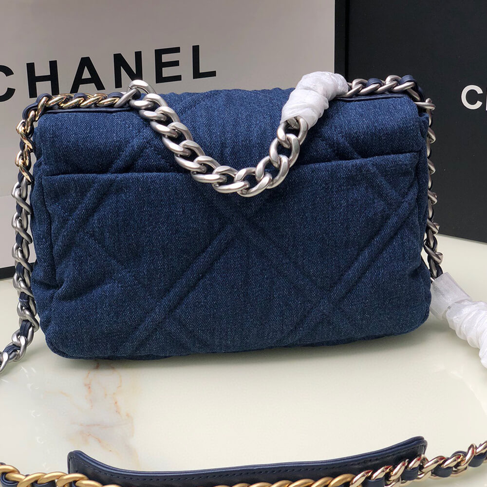 CHANEL 19 Handbag - Top Club