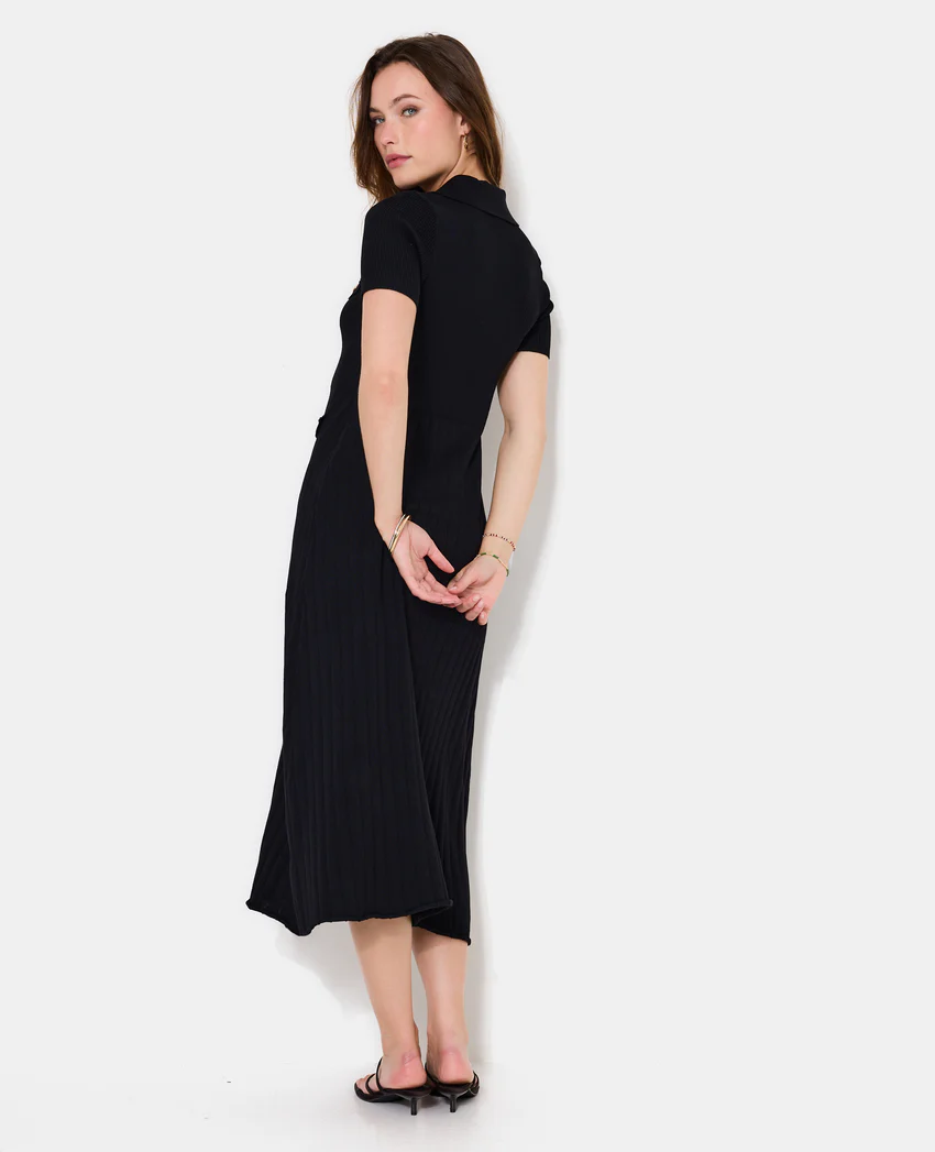 Pimkie Robe longue en maille avec boutons dorés