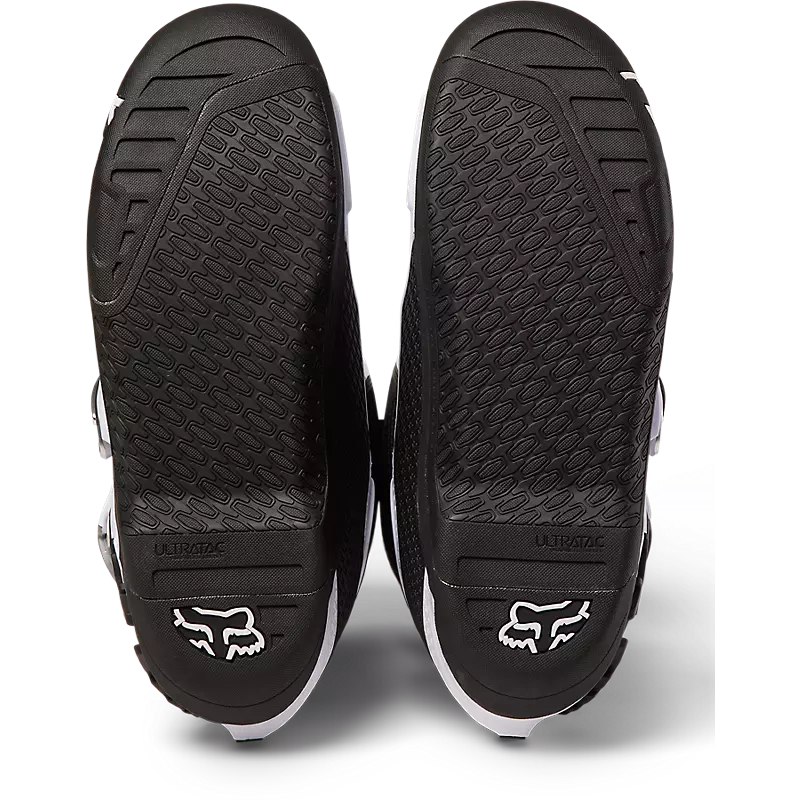 Instincts boots