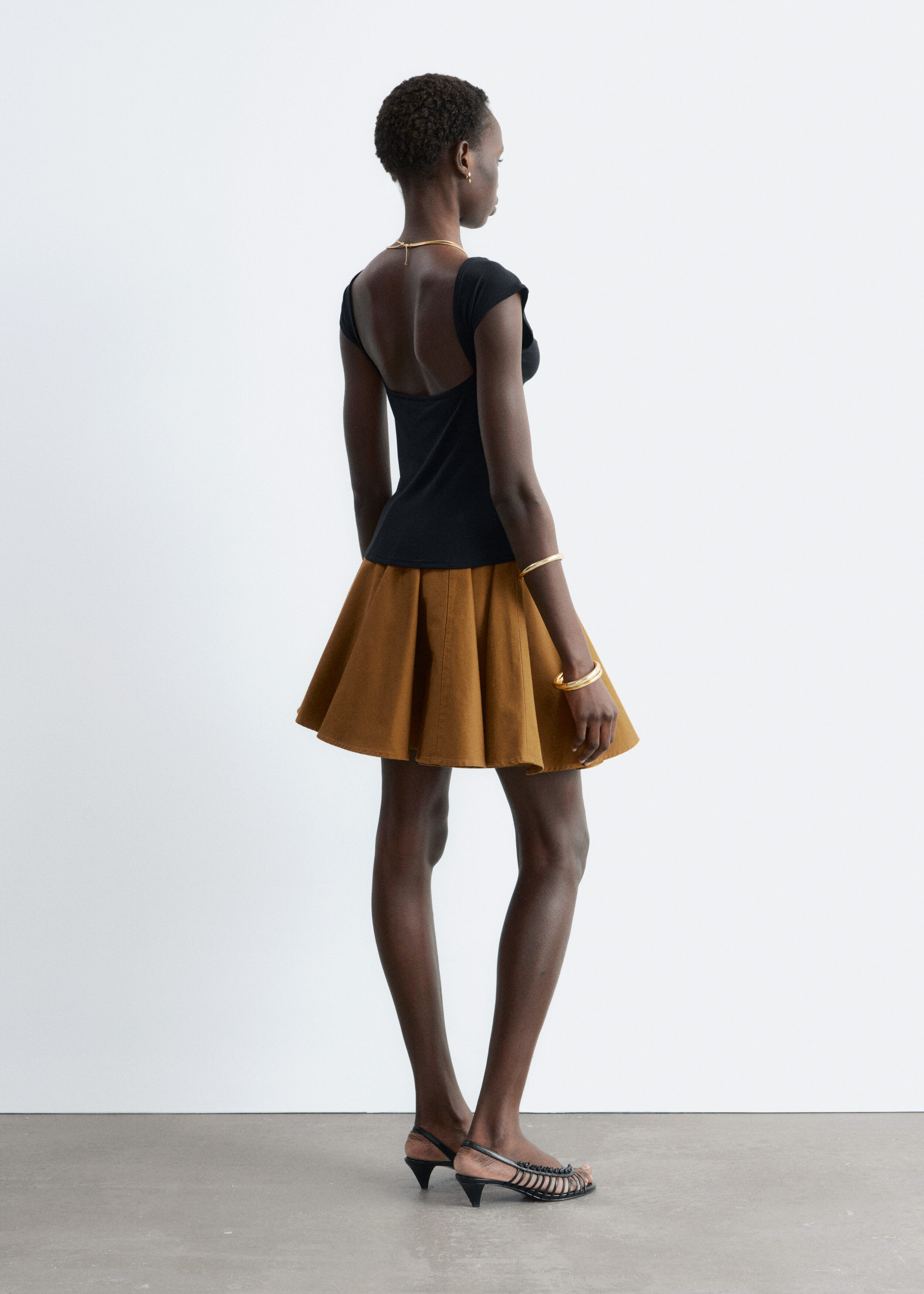 & Other Stories FITTED OPEN-BACK T-SHIRT