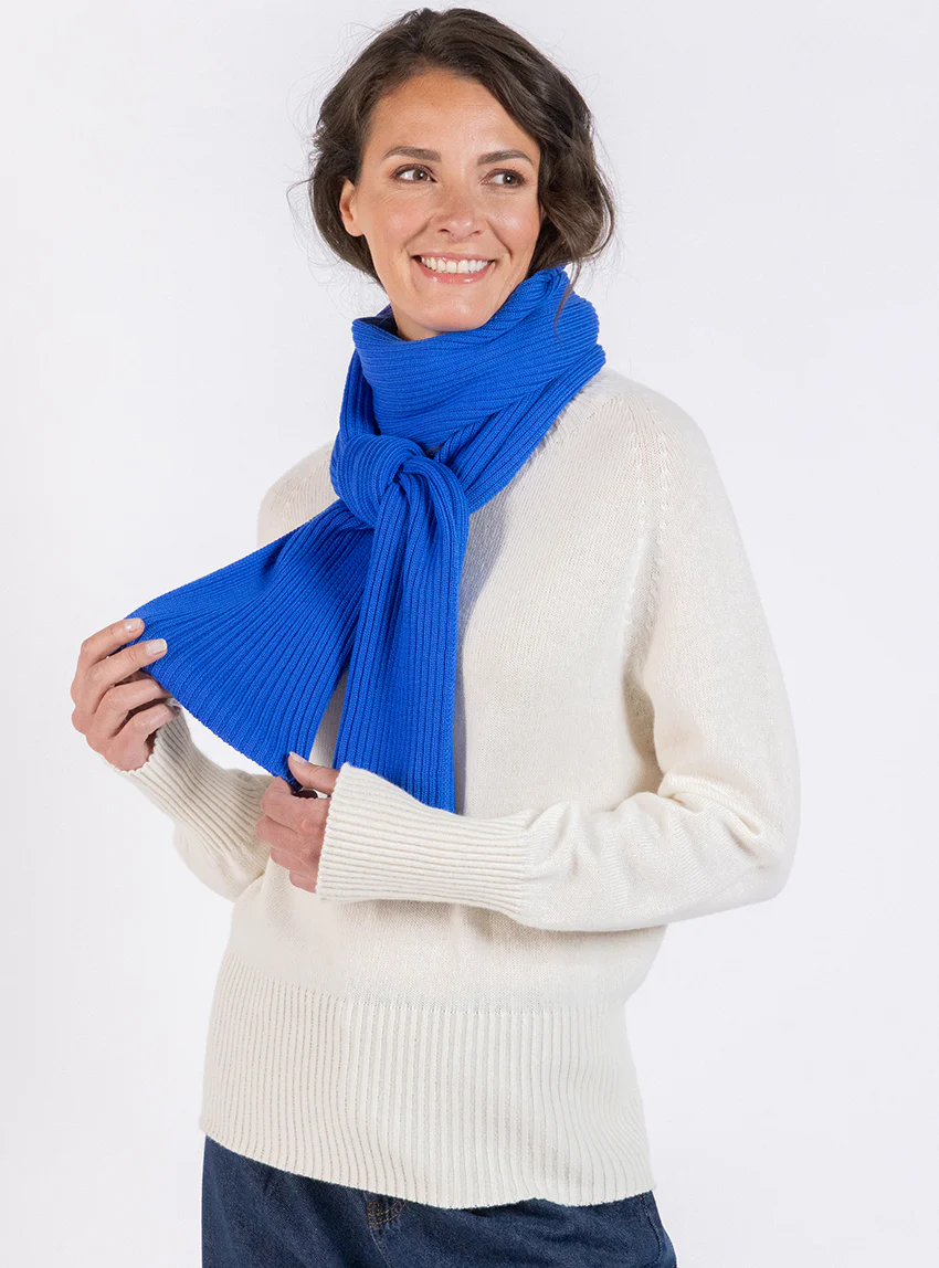 Echarpe en laine mérinos bleu tonique