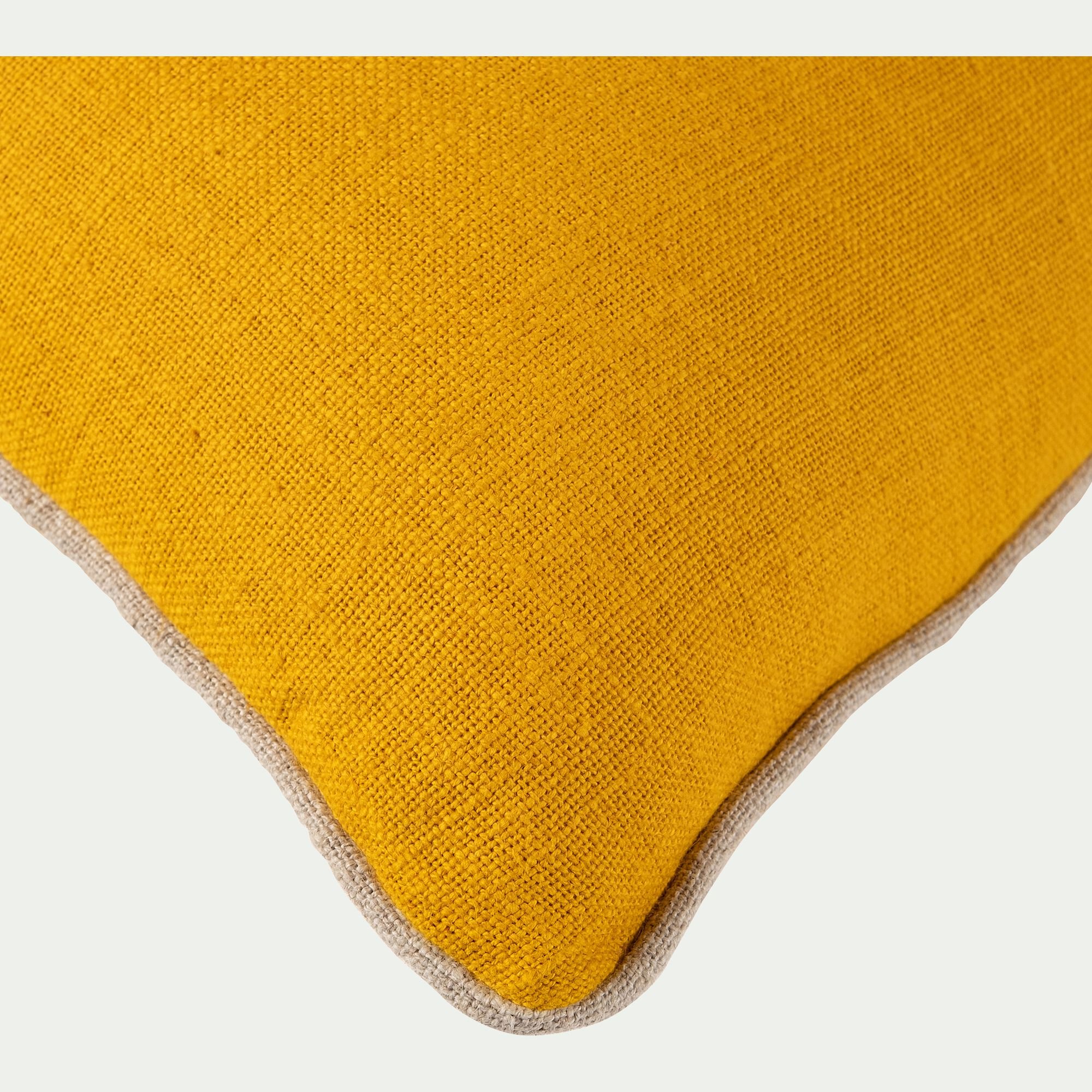 HABL - Coussin avec passepoil en lin et coton 30x50cm - jaune argan