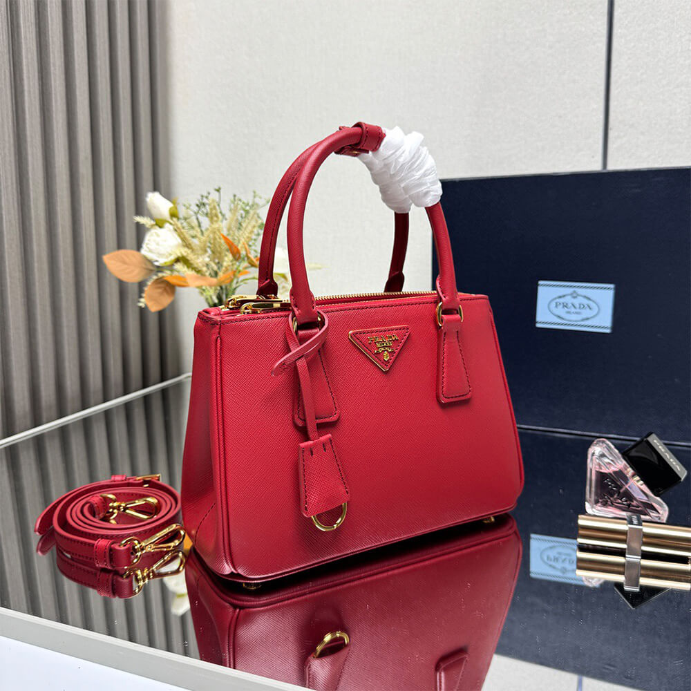 Prada Small Prada Galleria Saffiano leather bag(HIGH-END GRADE) - Top Club