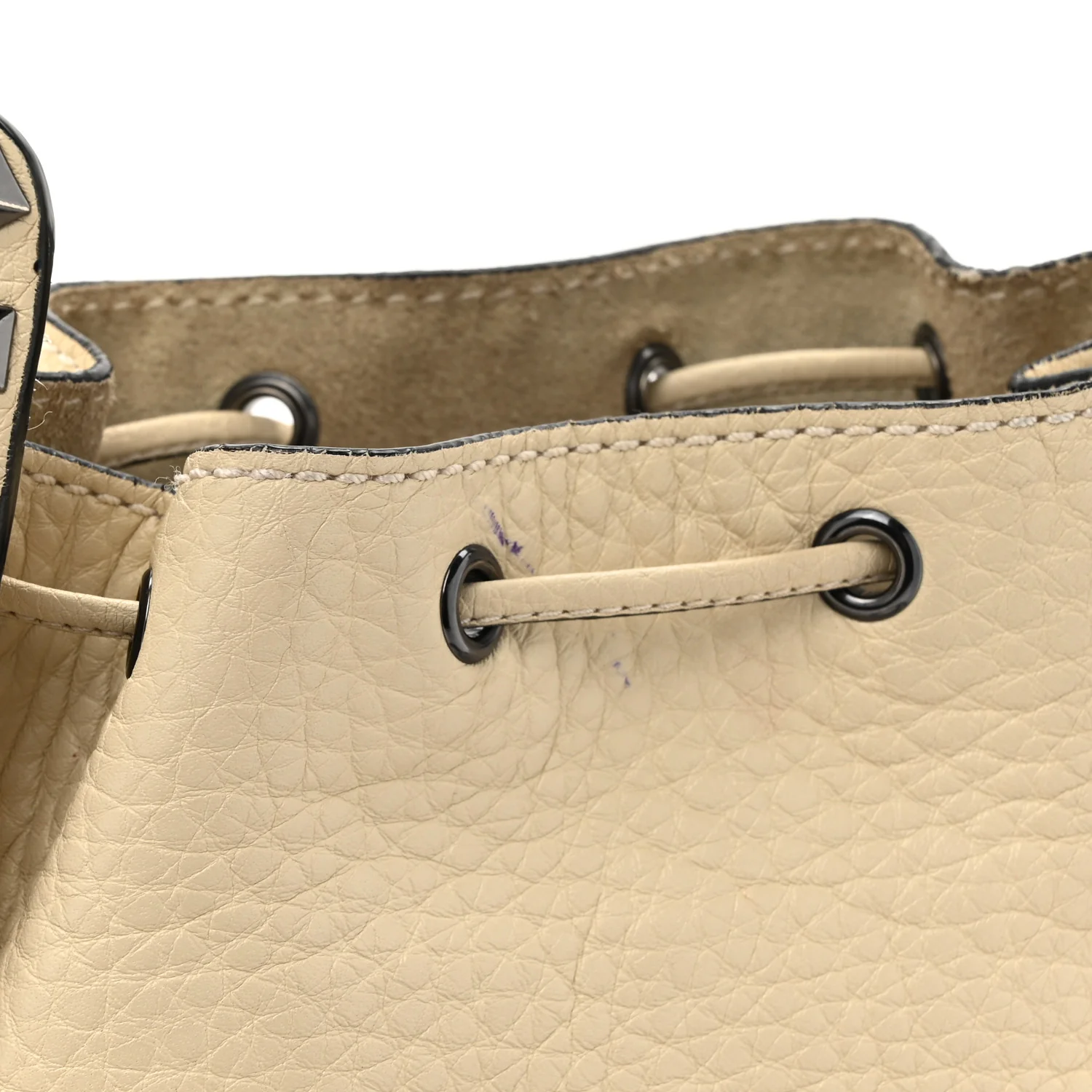 Grained Calfskin Rockstud Bucket Bag Ivory - Top Club