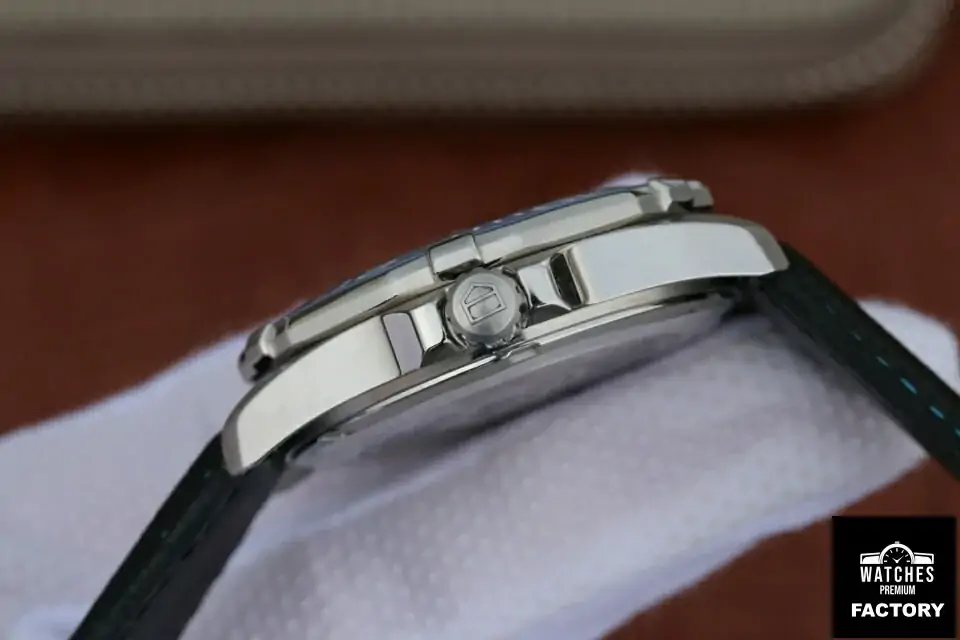 Tag Heuer Carrera CAV514C.FC8171 V6 Factory Black Bezel