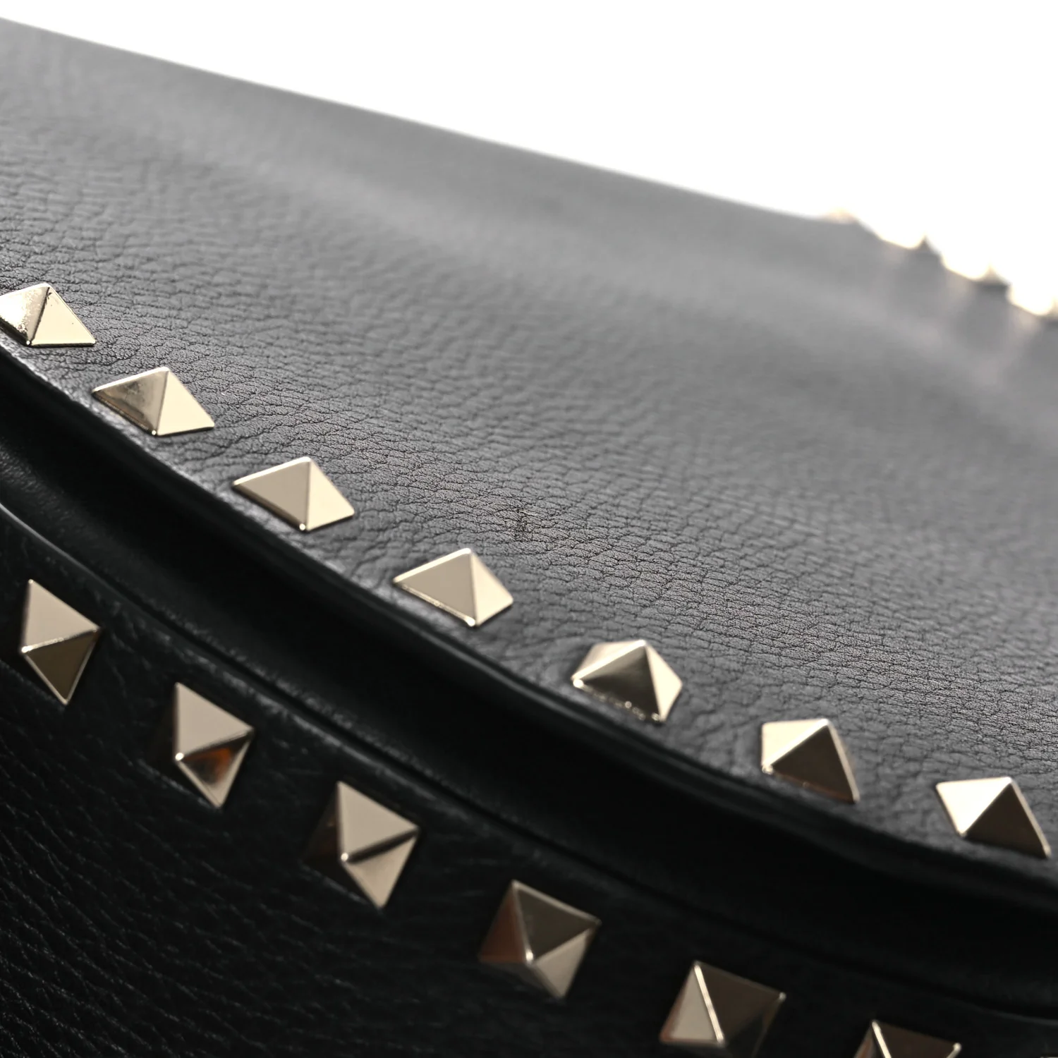 Grained Calfskin Rockstud Saddle Bag Black - Top Club