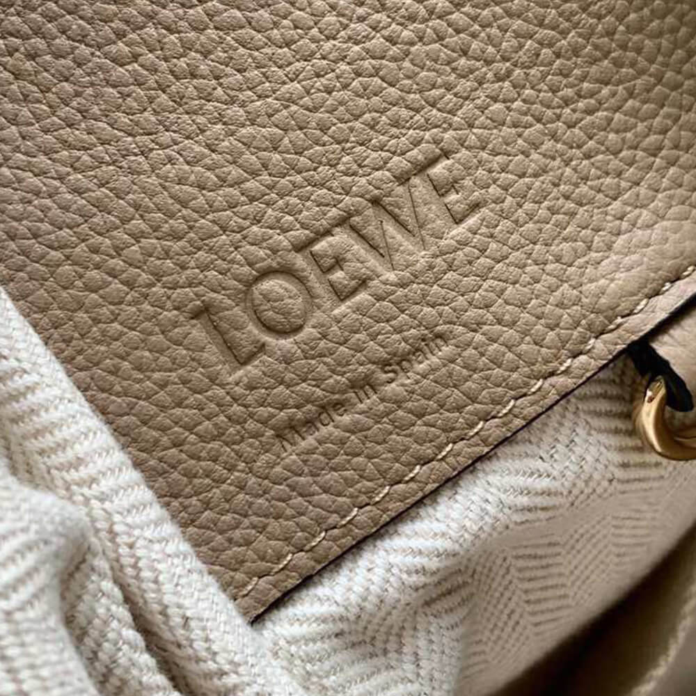 LOEWE Small Hammock bag in soft grained calfskin - Top Club